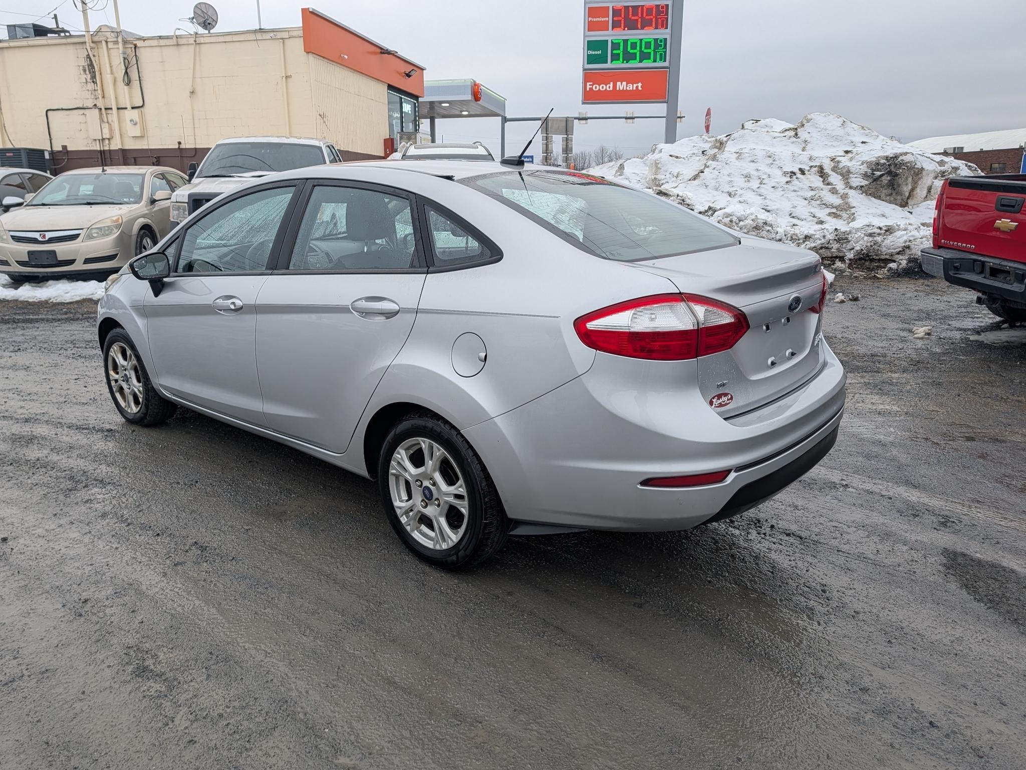Ford Fiesta SE Sedan 2016