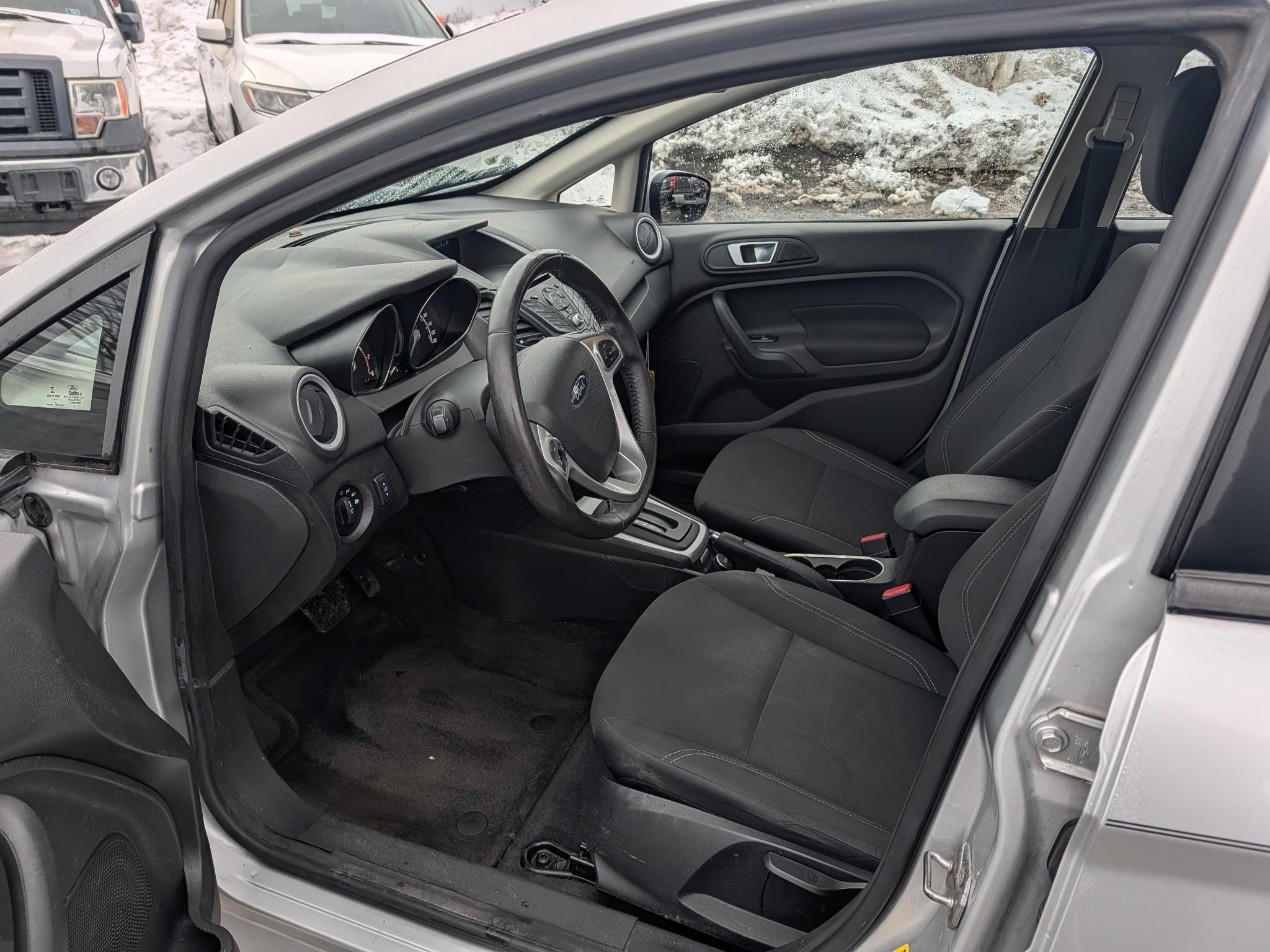 Ford Fiesta SE Sedan 2016