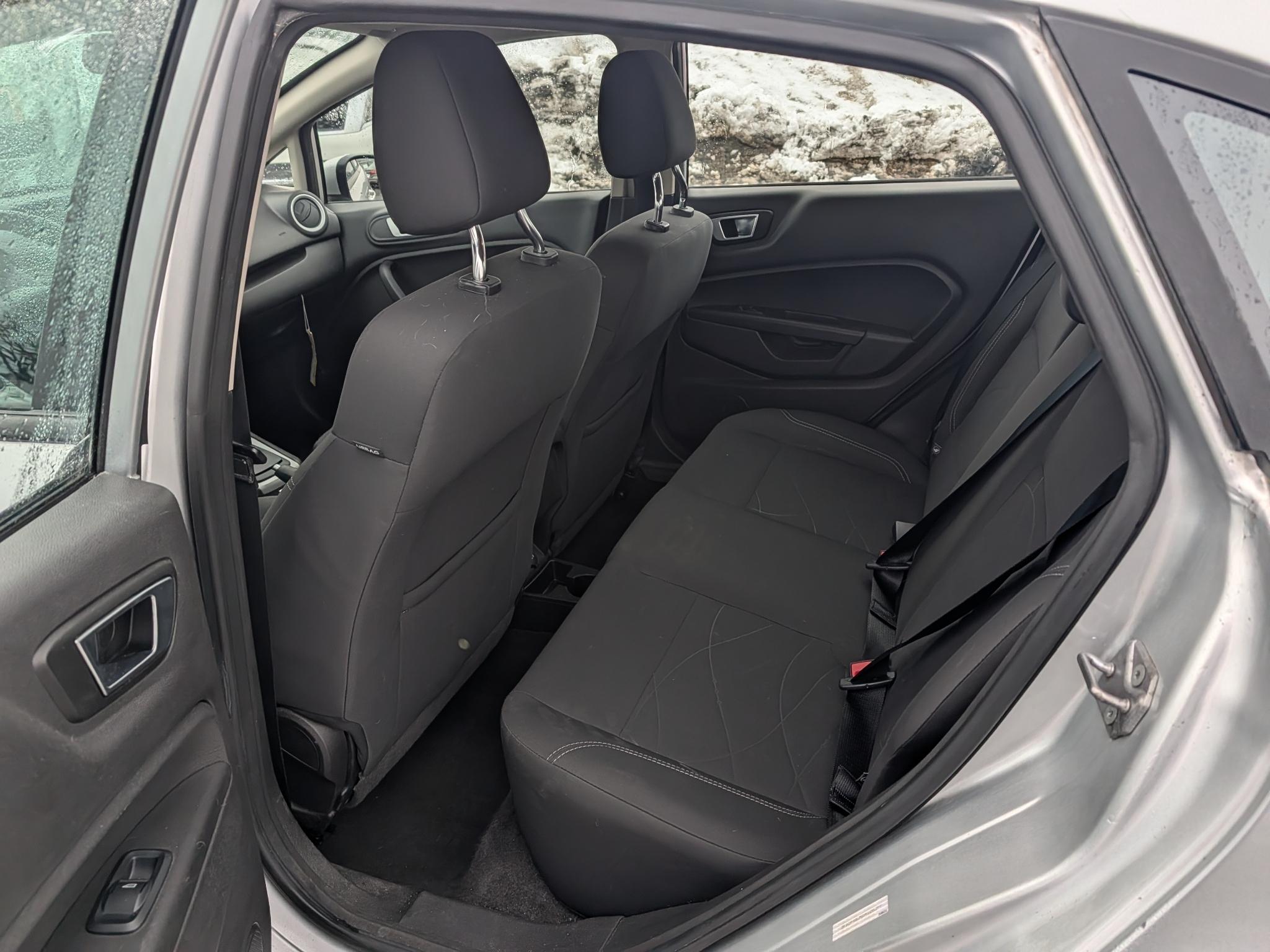 Ford Fiesta SE Sedan 2016