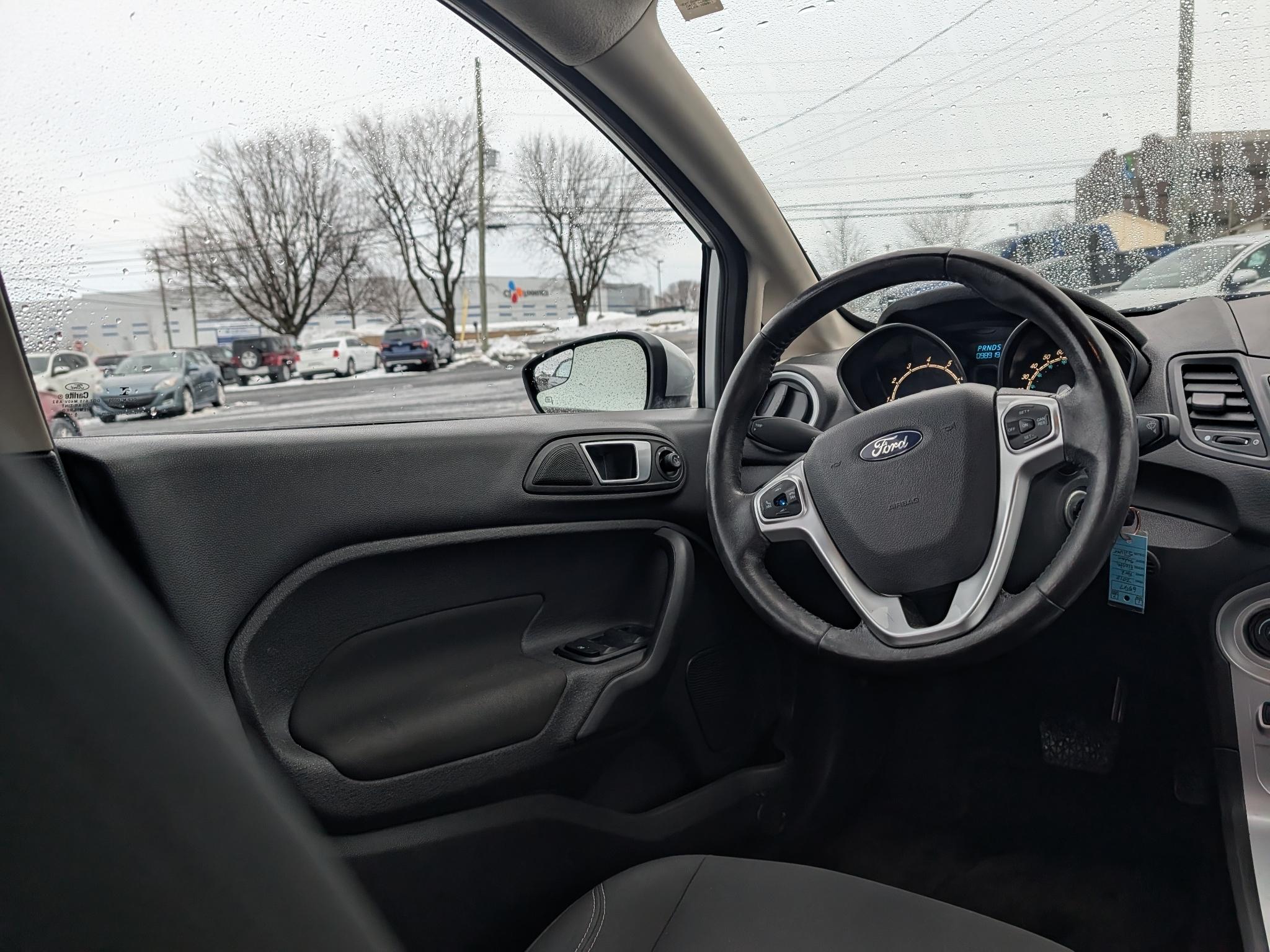 Ford Fiesta SE Sedan 2016