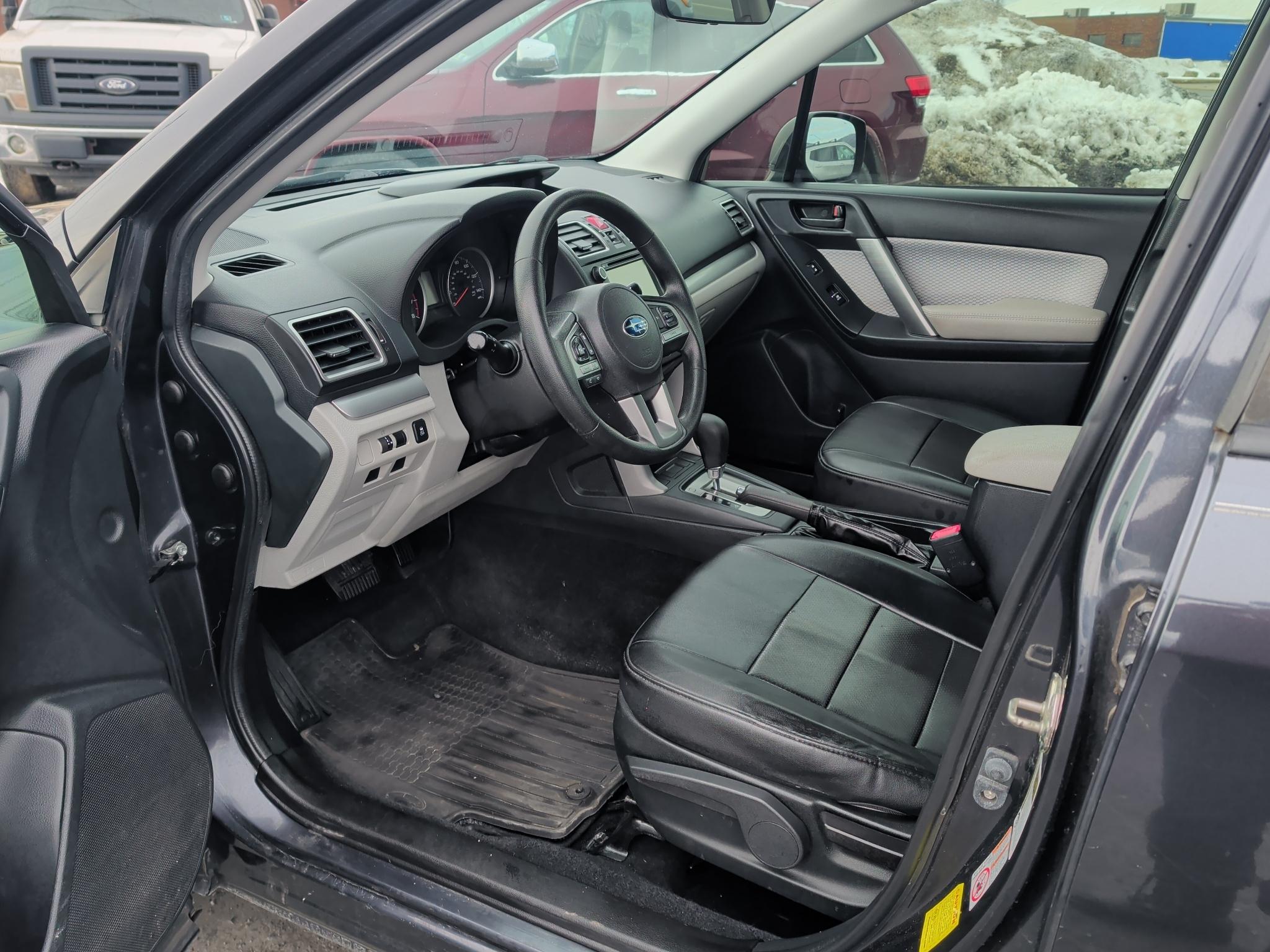 Subaru Forester 2.5i Premium PZEV CVT 2017