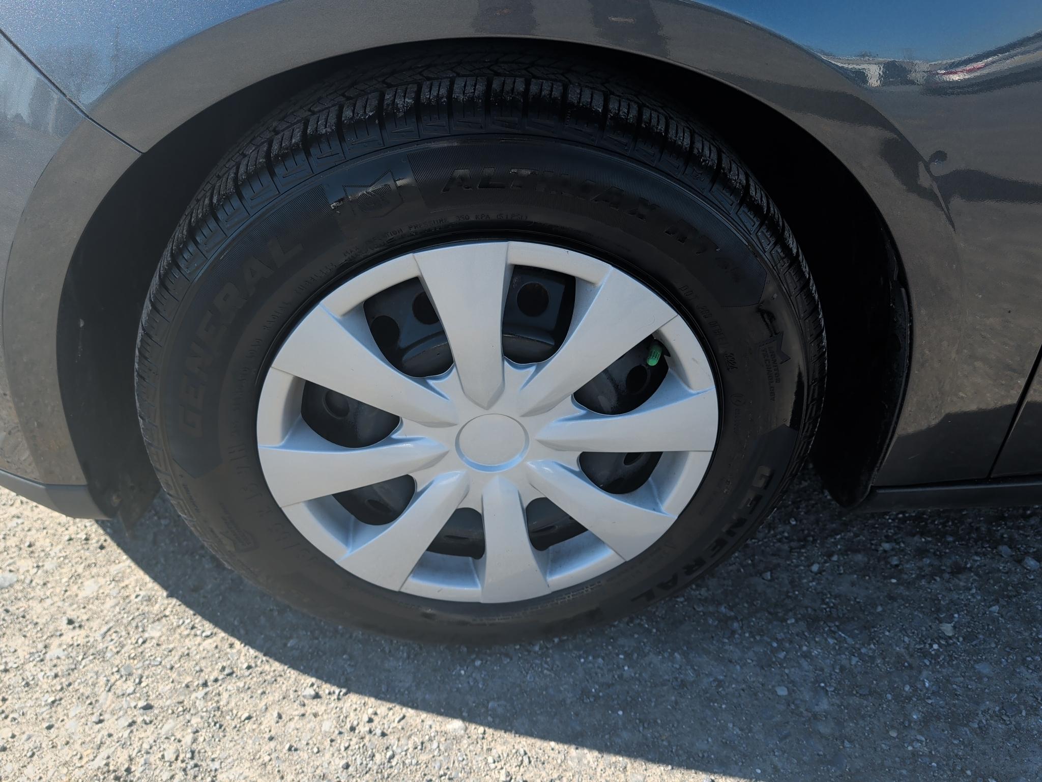 Ford Focus S Sedan 2017