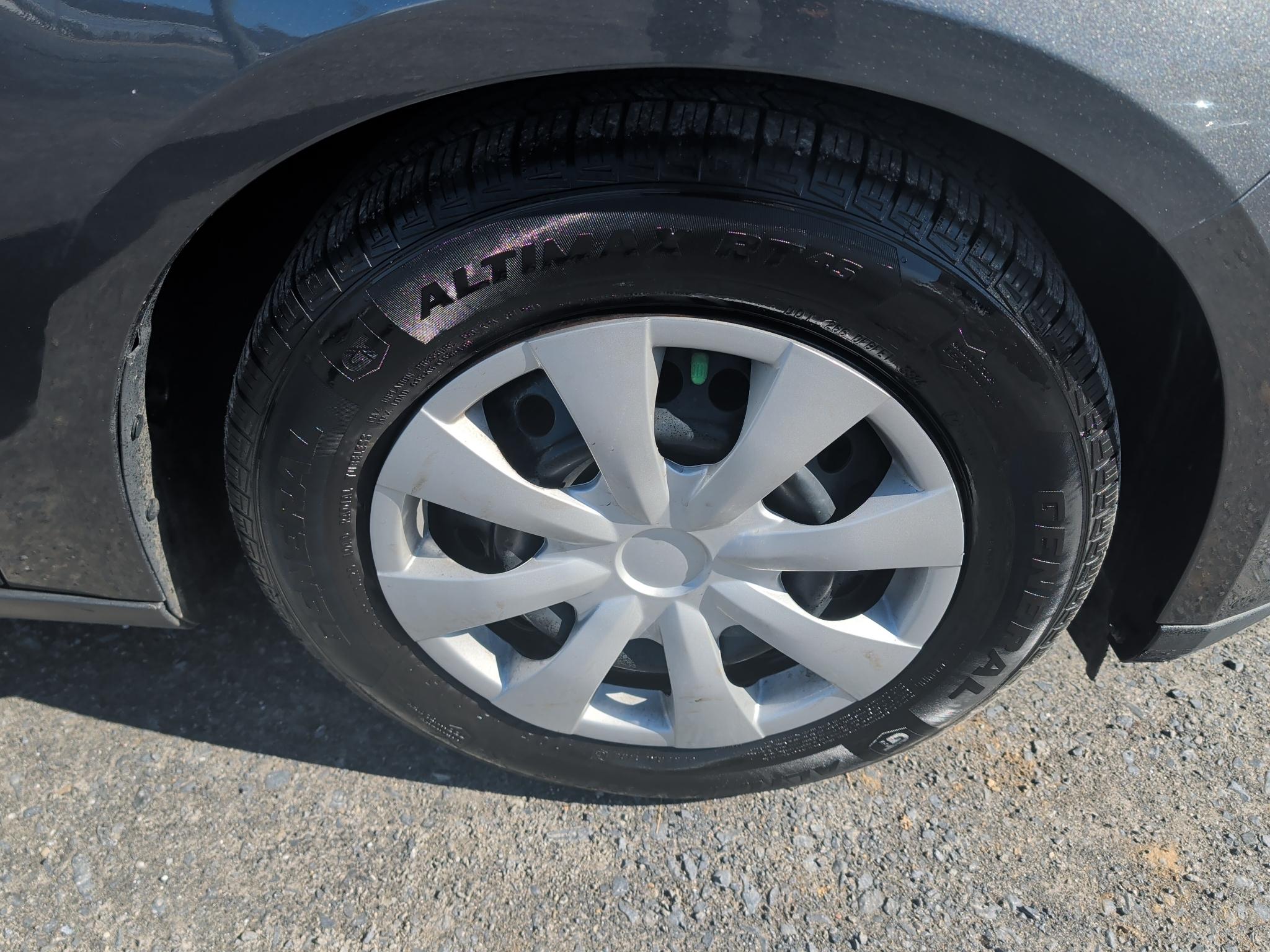 Ford Focus S Sedan 2017