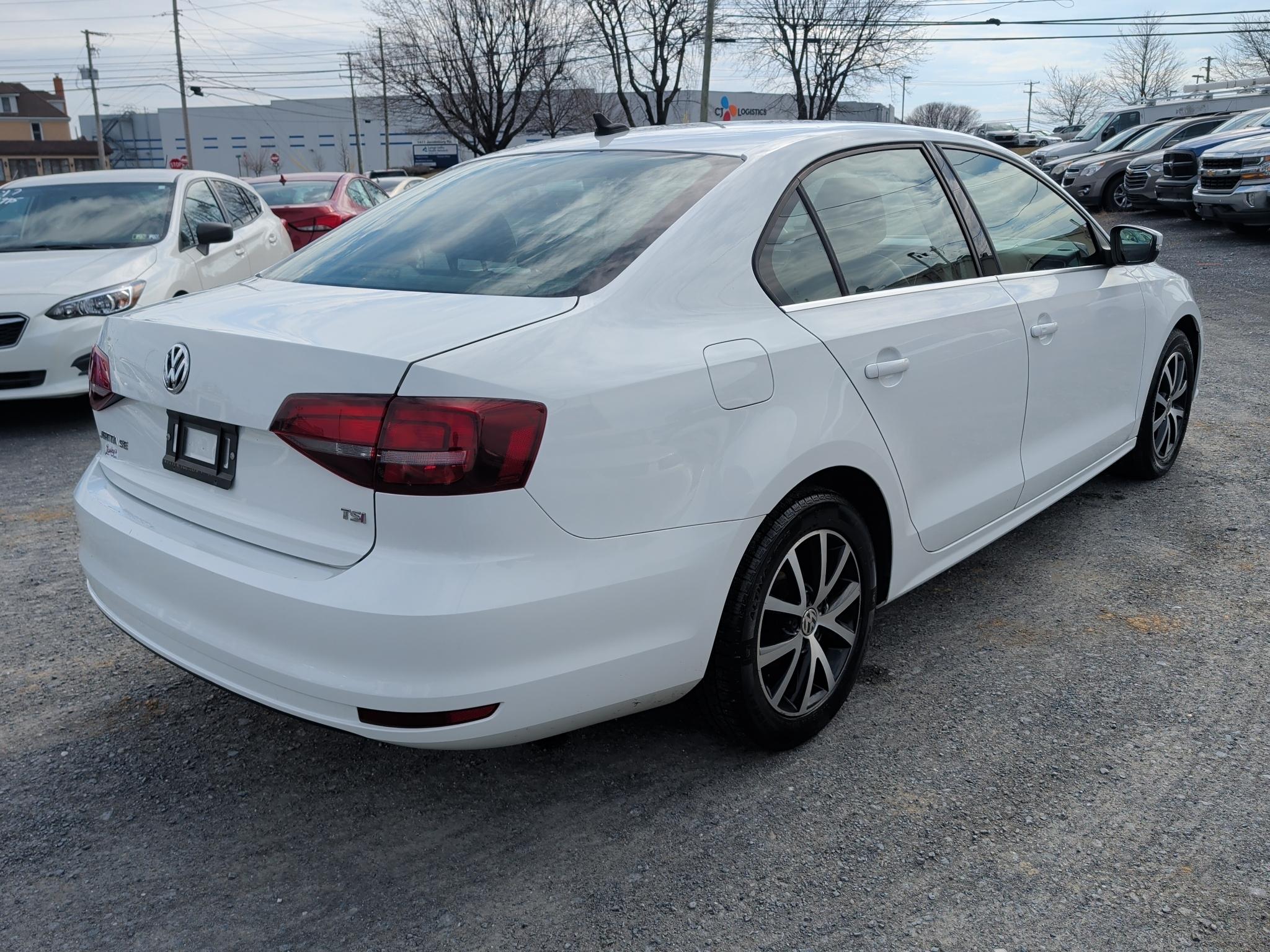 Volkswagen Jetta 1.4T SE Manual 2017
