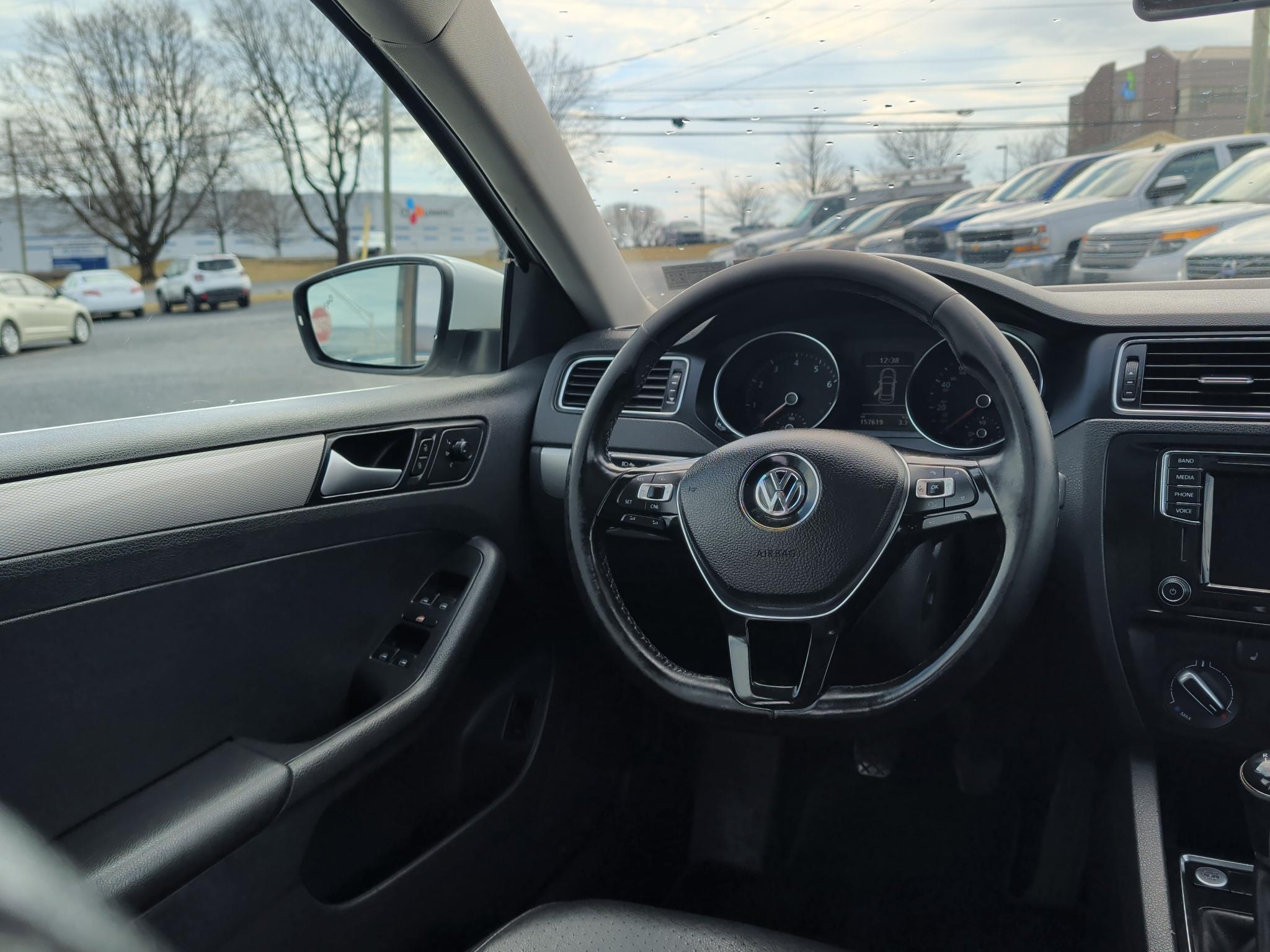 Volkswagen Jetta 1.4T SE Manual 2017