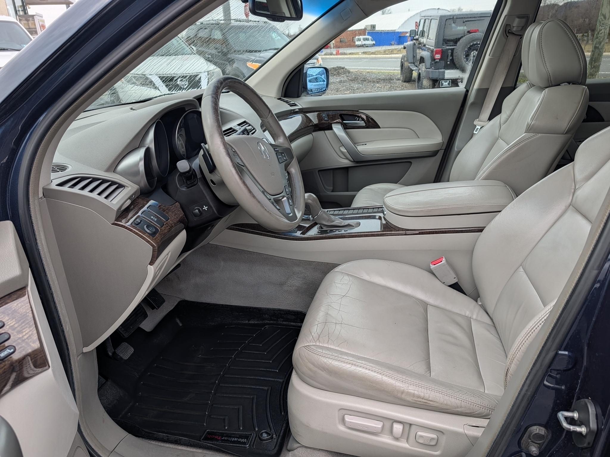 Acura MDX 6-Spd AT w/Tech Package 2012