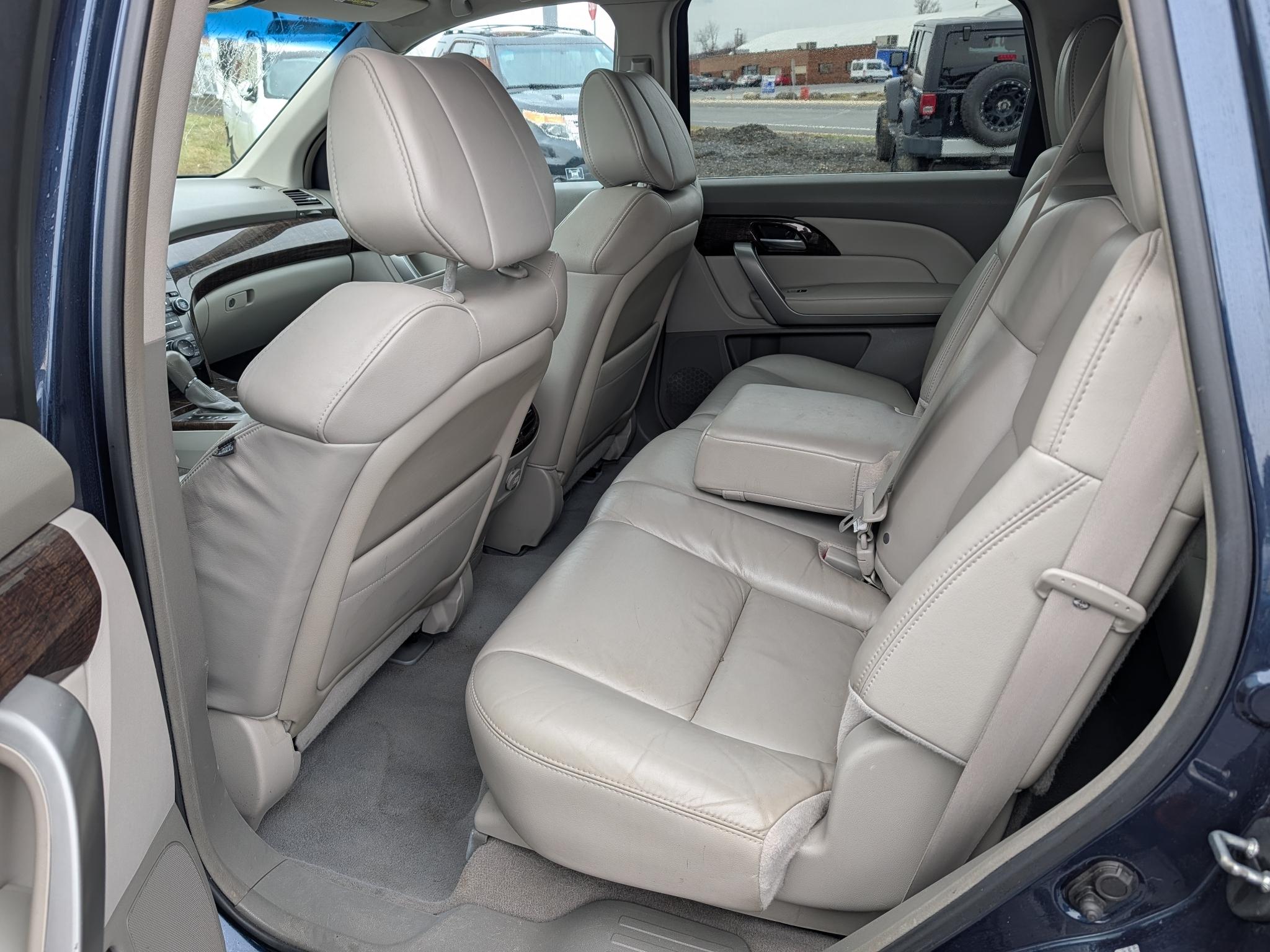 Acura MDX 6-Spd AT w/Tech Package 2012