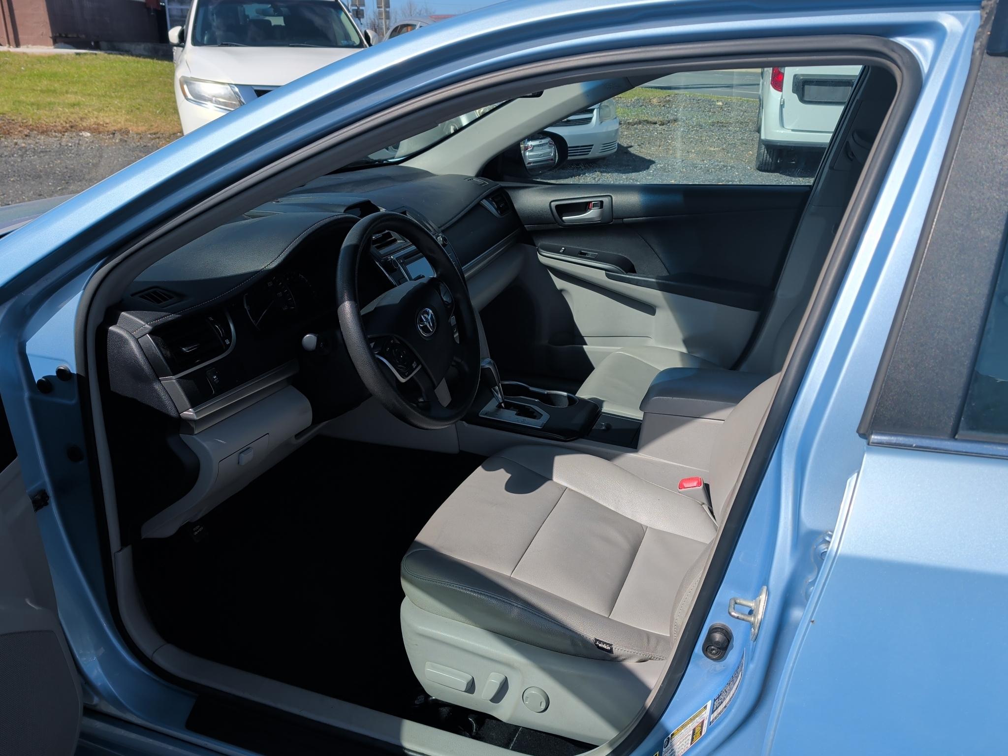 Toyota Camry LE 2012