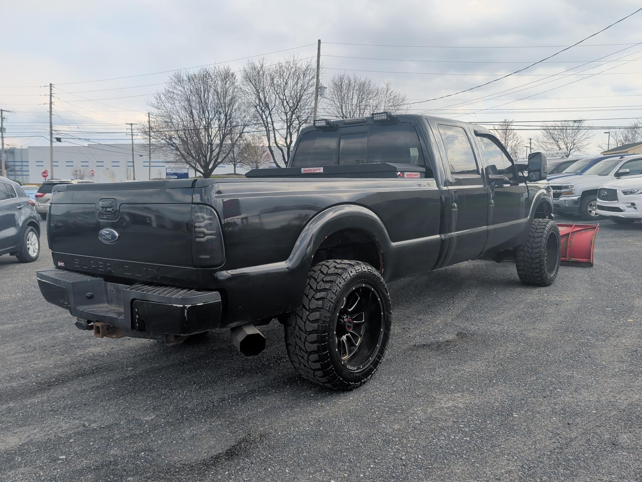 Ford F350 XL Crew Cab SRW 2011