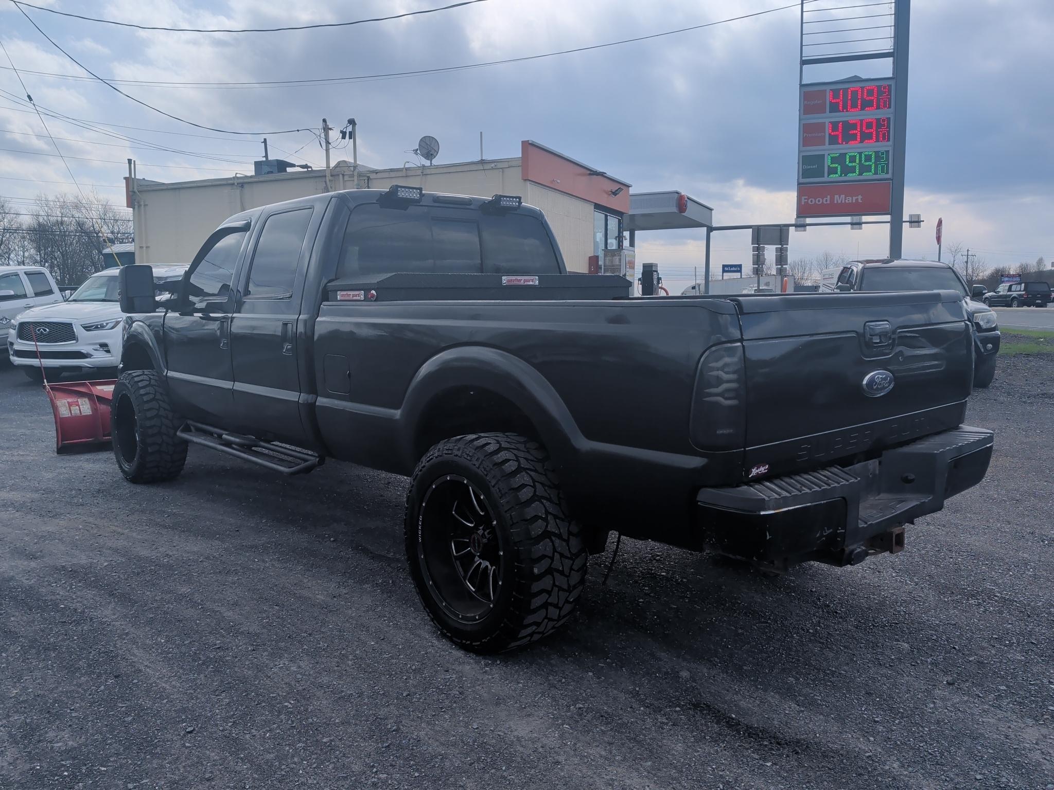 Ford F350 XL Crew Cab SRW 2011