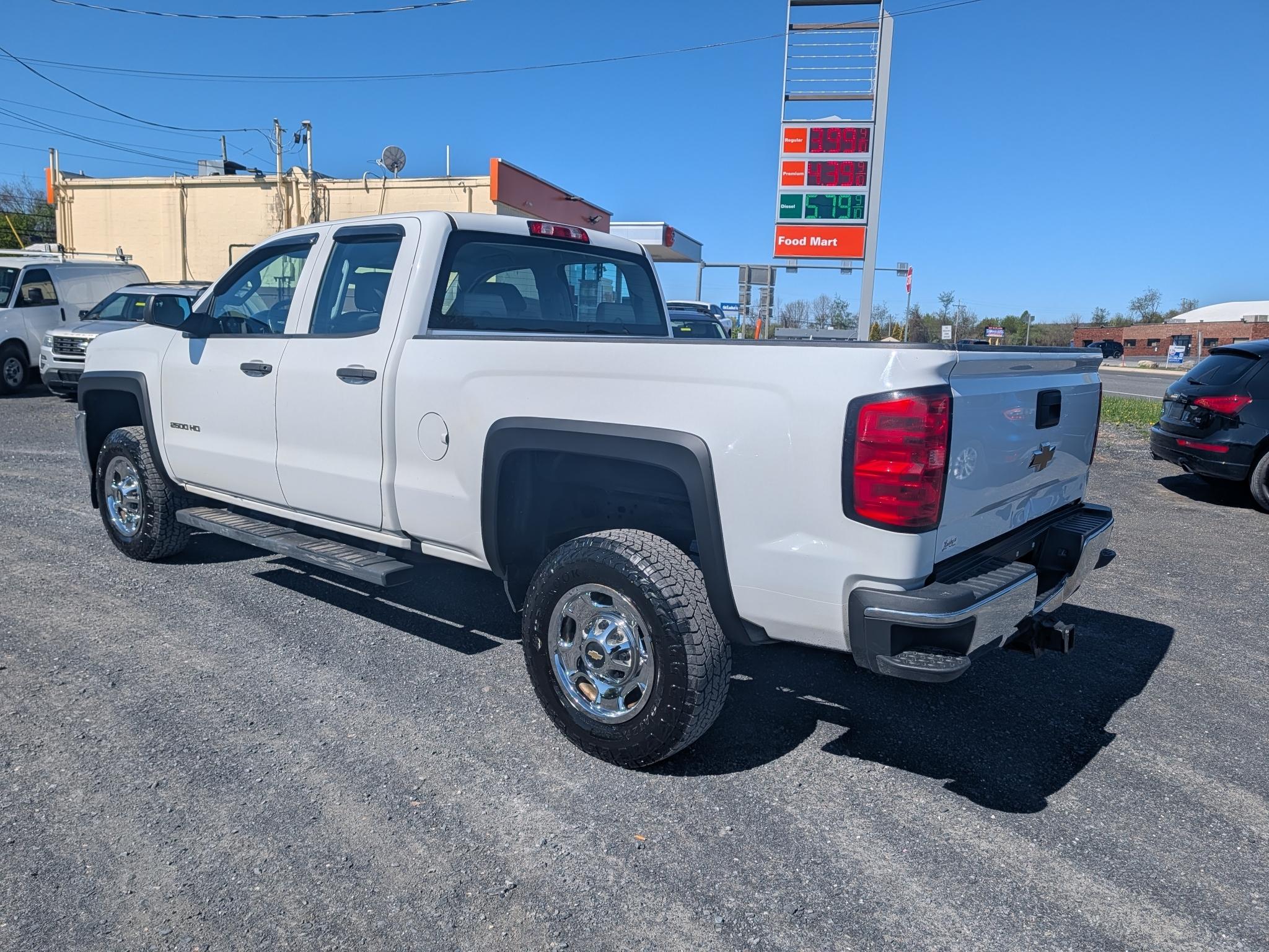 Chevrolet Silverado 2500HD Work Truck Double Cab Long Box 4WD 2017