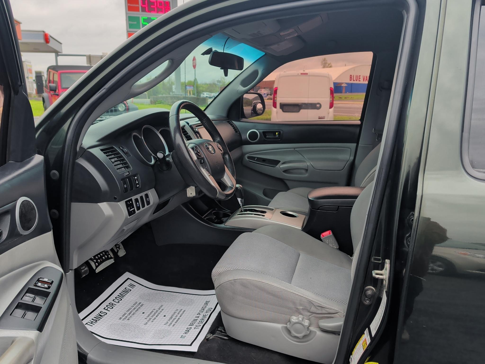 Toyota Tacoma Double Cab V6 5AT 4WD 2014
