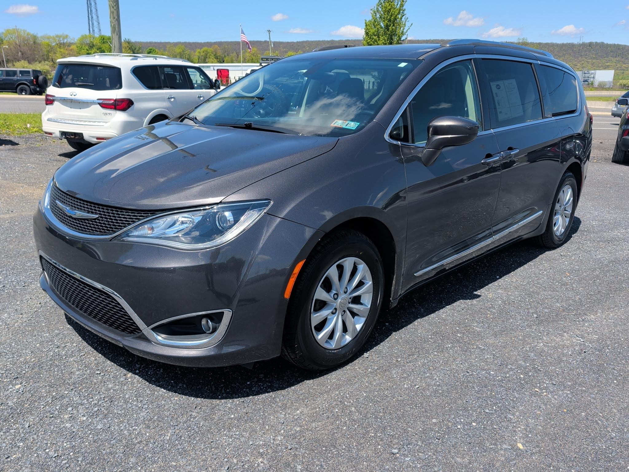 2018 Chrysler Pacifica Touring-L