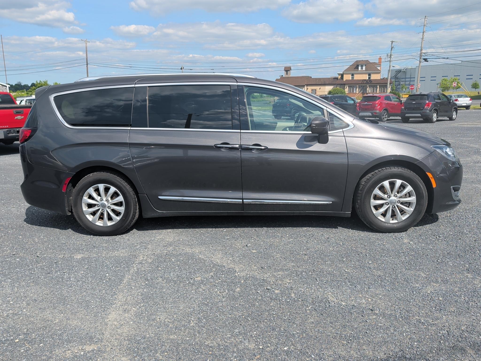 Chrysler Pacifica Touring-L 2018