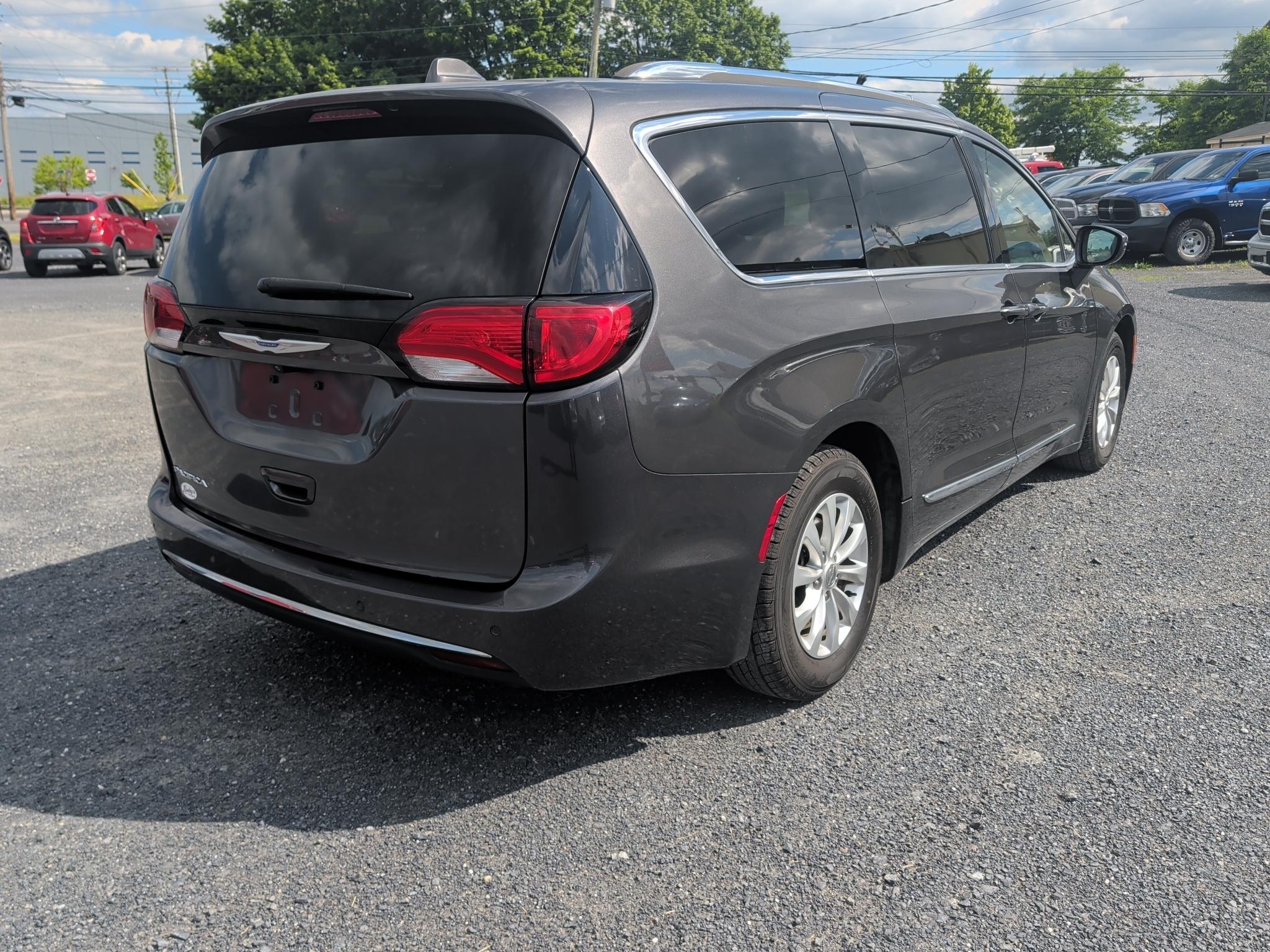 Chrysler Pacifica Touring-L 2018