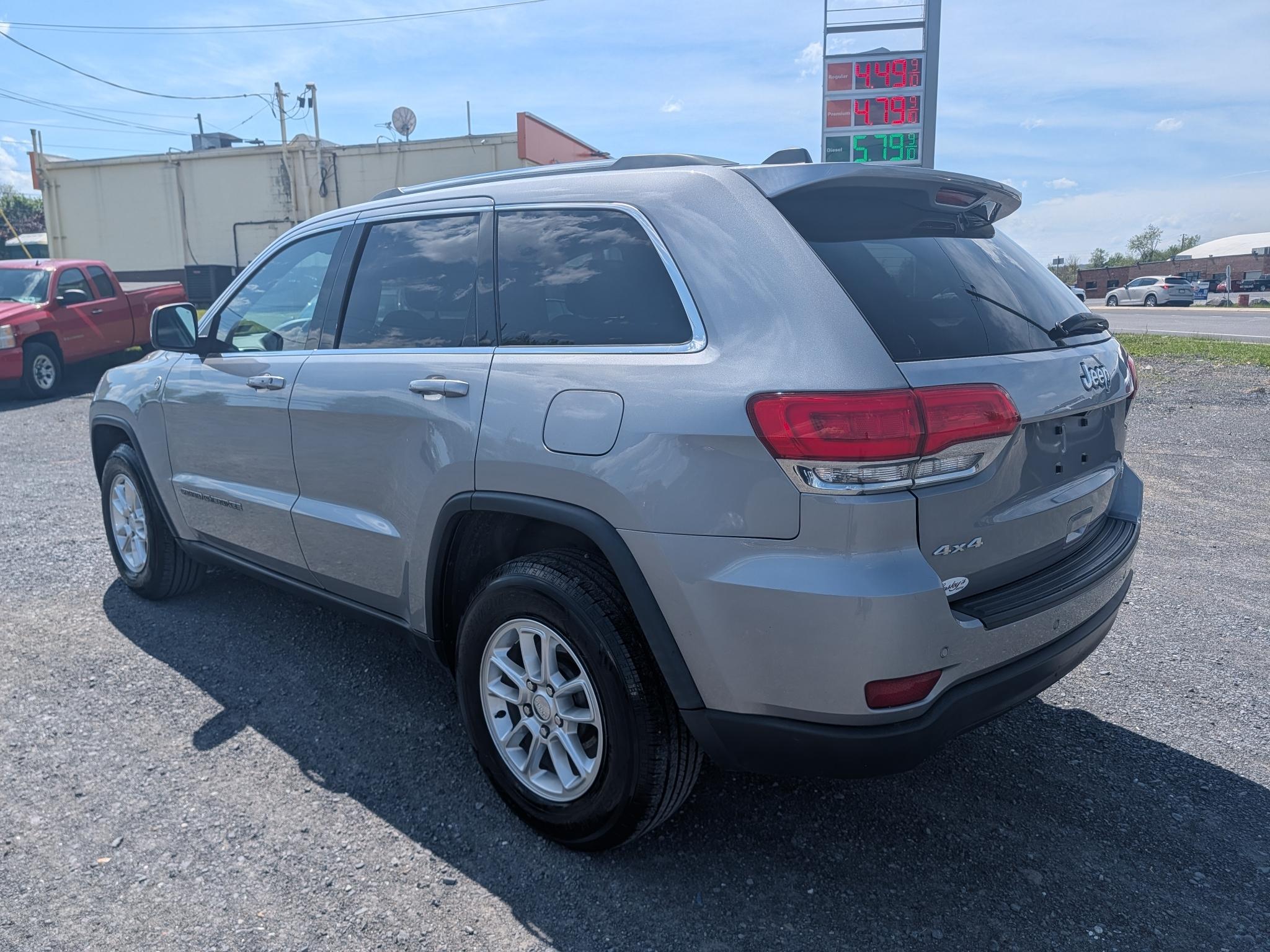 Jeep Grand Cherokee 4dr Laredo 4WD 2019