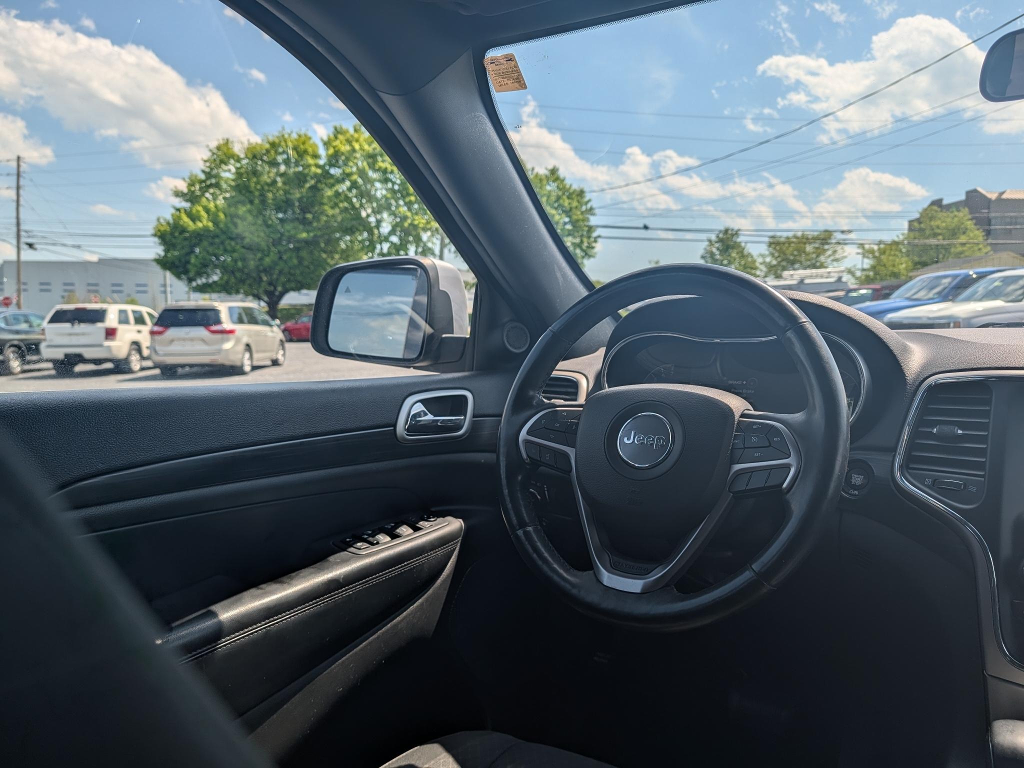 Jeep Grand Cherokee 4dr Laredo 4WD 2019