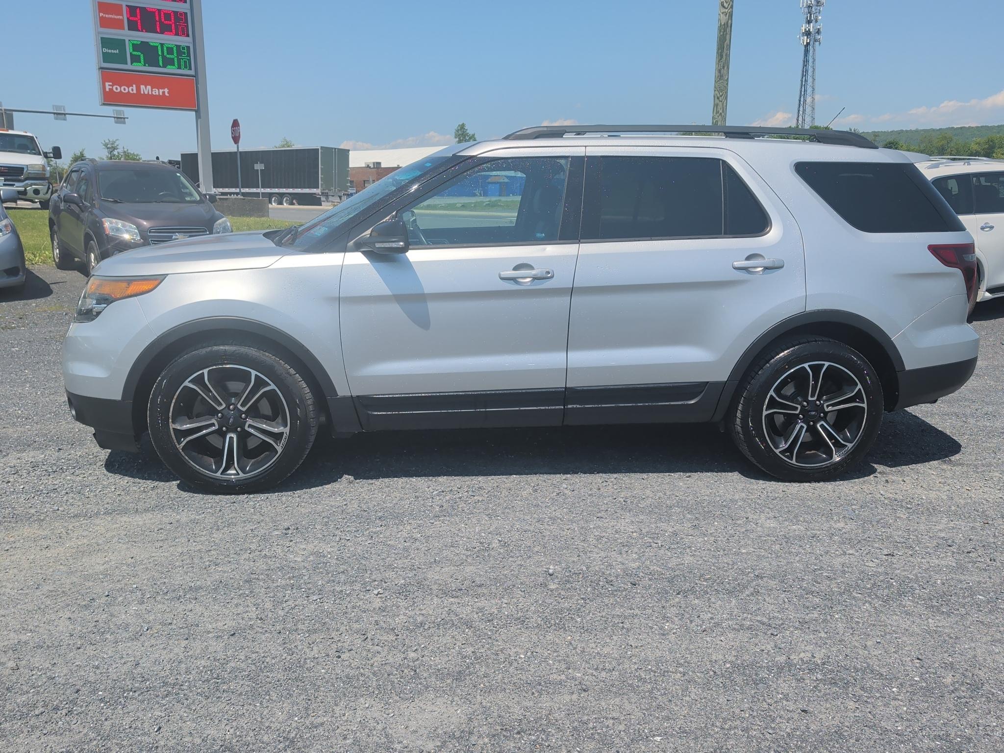 2015 Ford Explorer Sport 4x4's photo