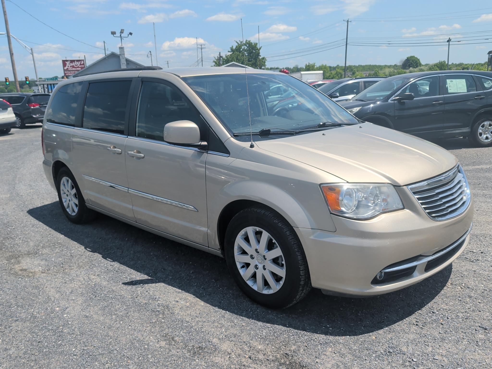 2013 Chrysler Town & Country Touring