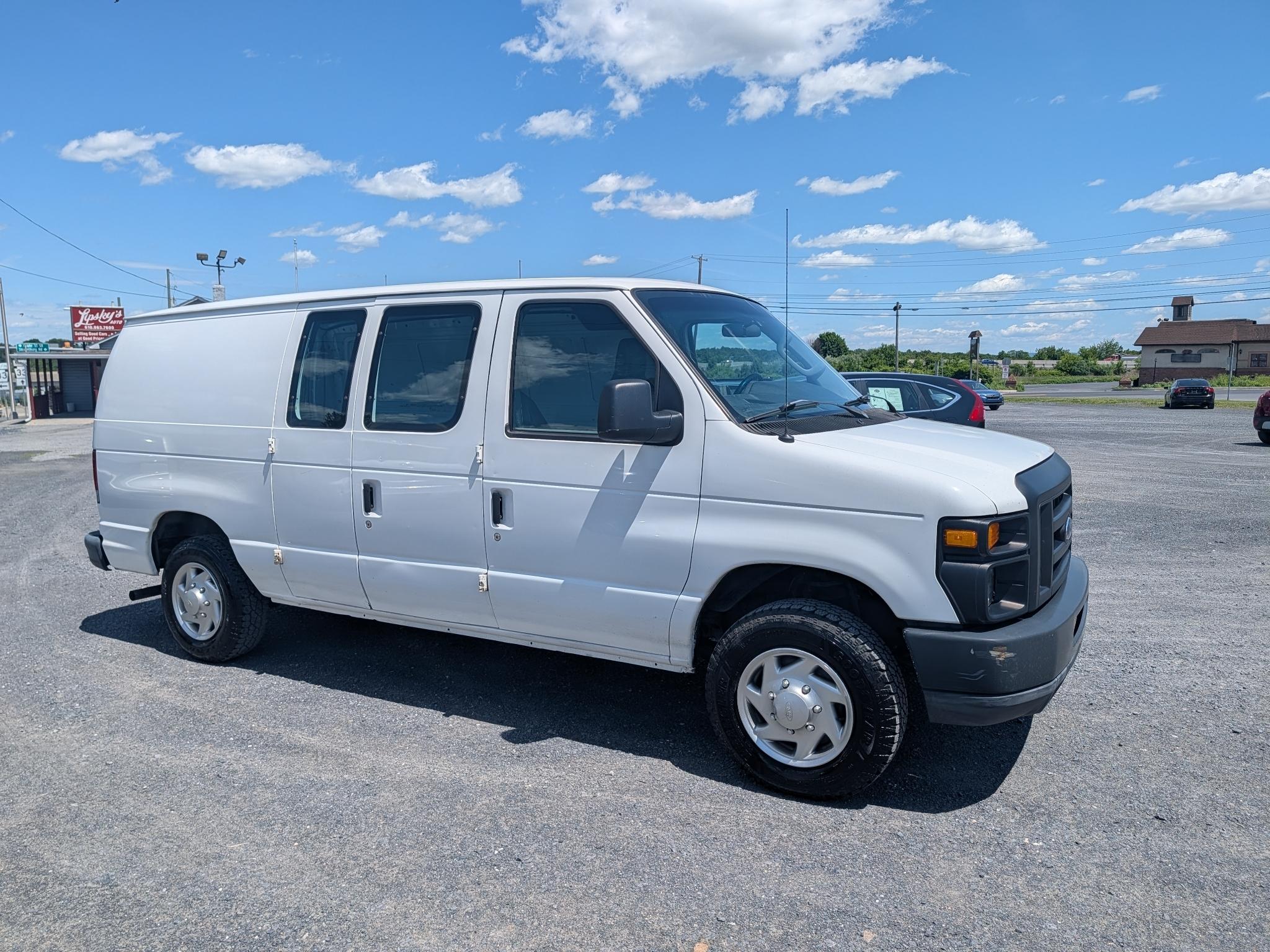 Ford E-Series  2011