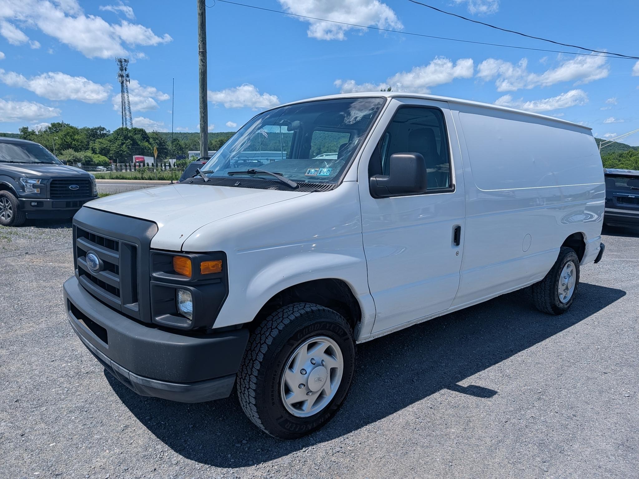 Ford E-Series  2011