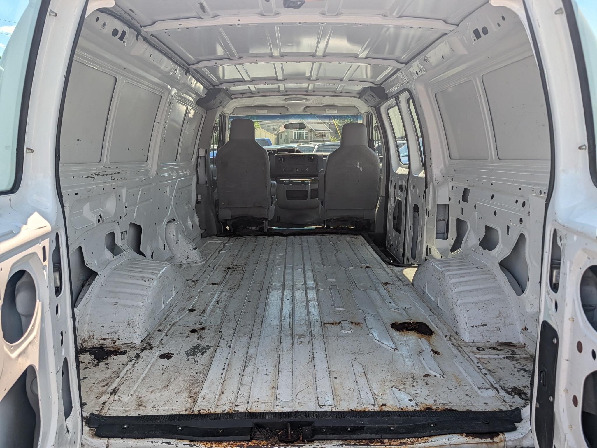 Ford E-Series  2011