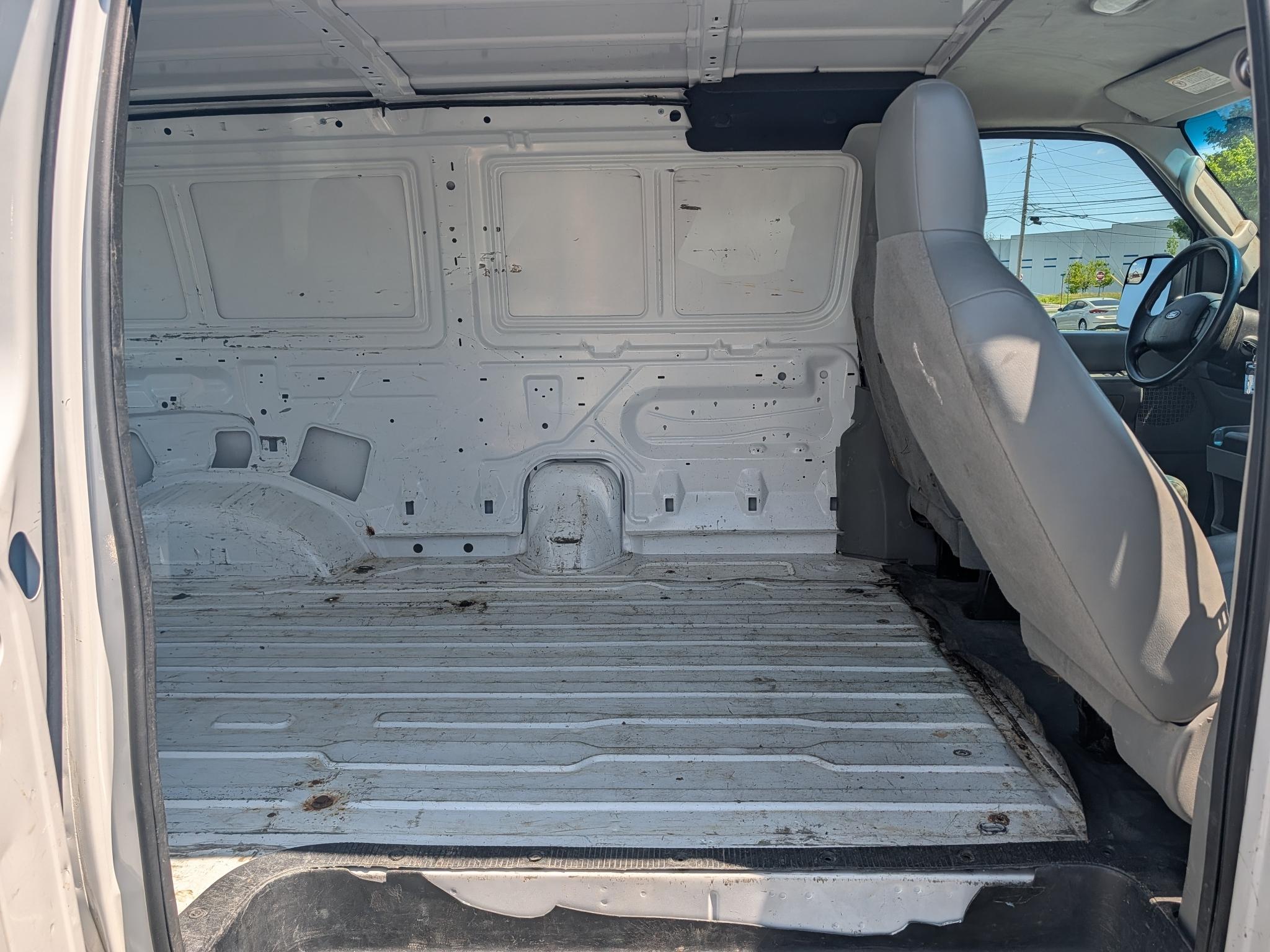 Ford E-Series  2011