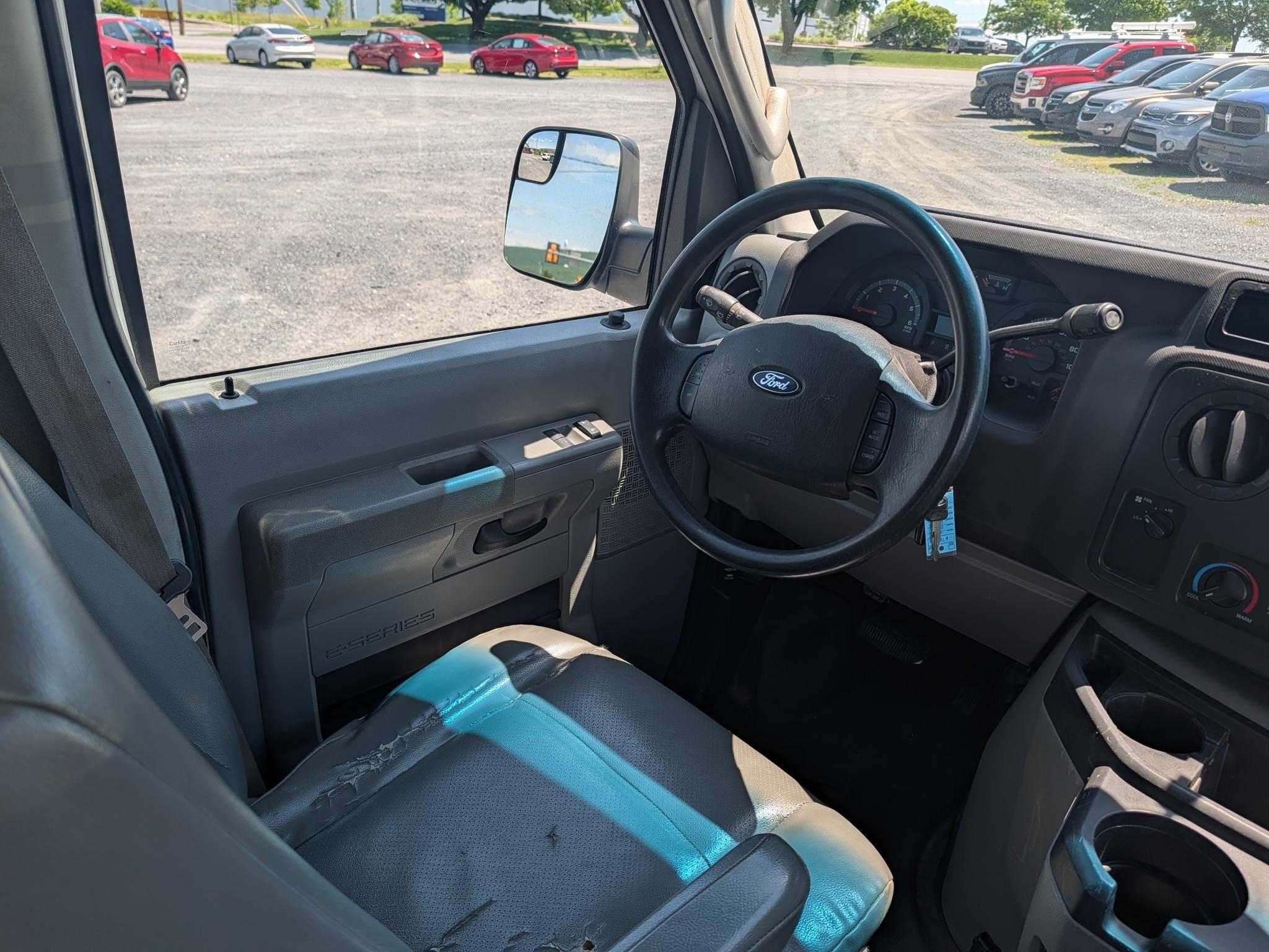 Ford E-Series  2011