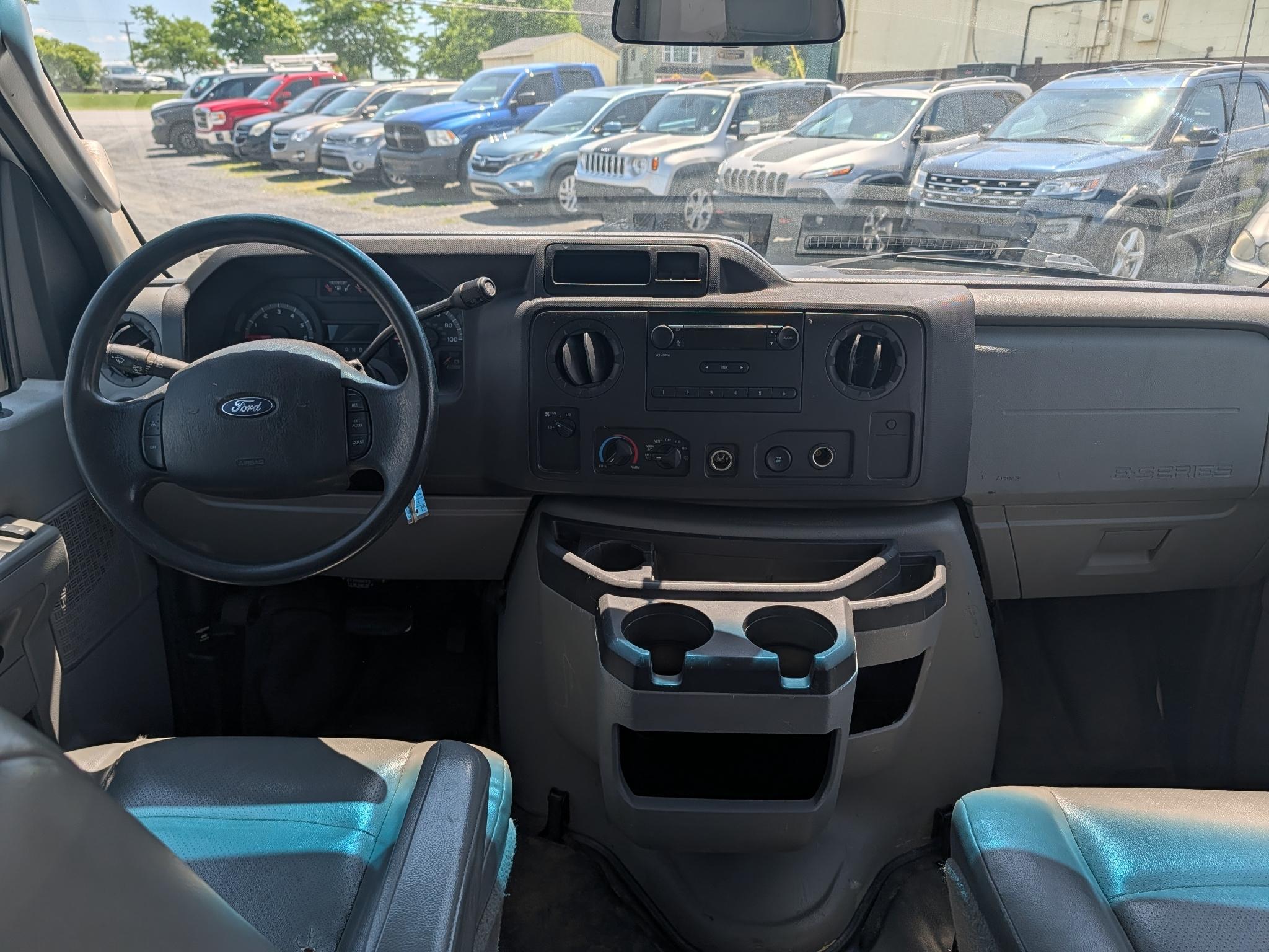 Ford E-Series  2011