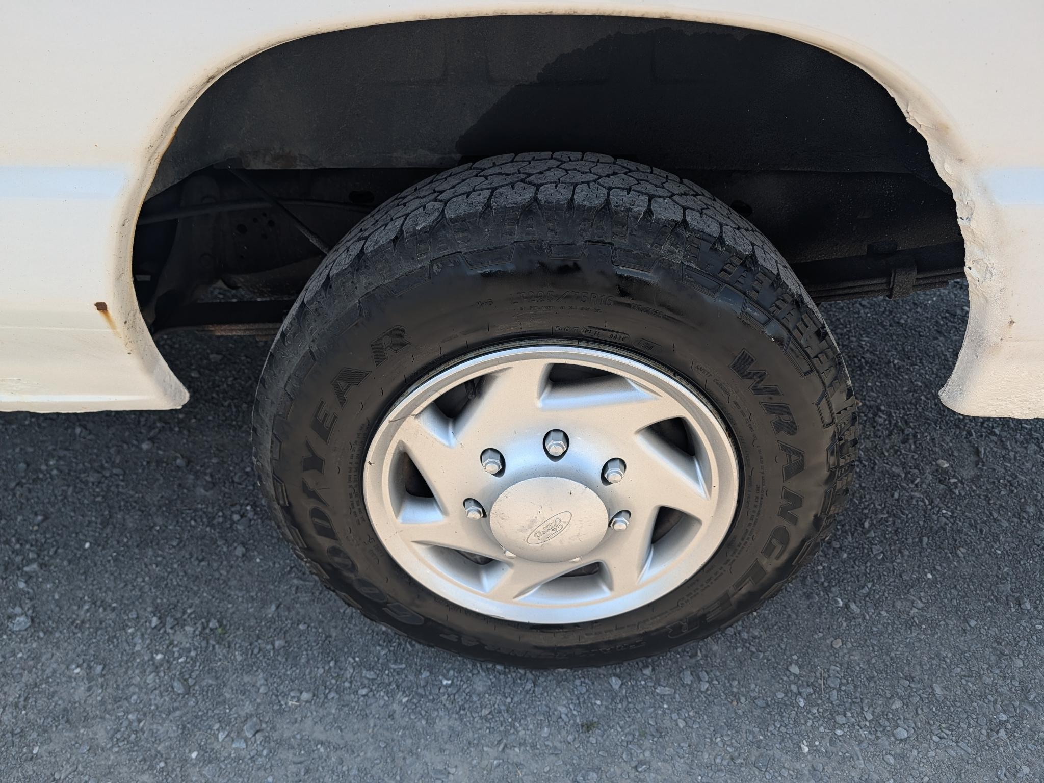 Ford E-Series  2011
