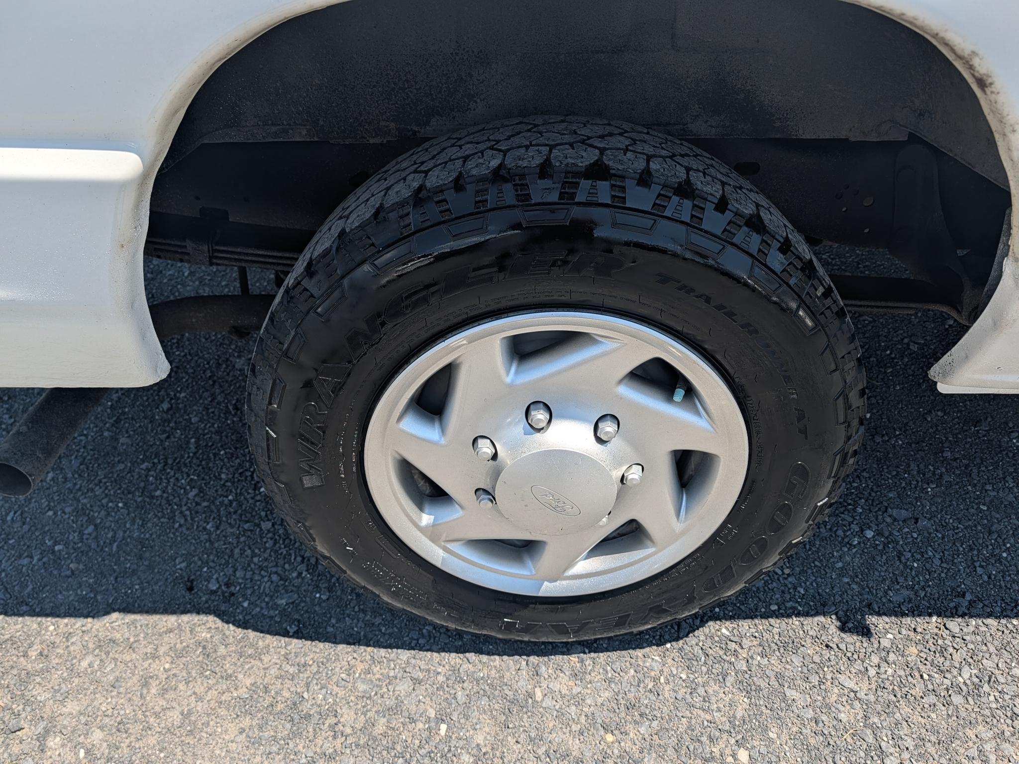 Ford E-Series  2011