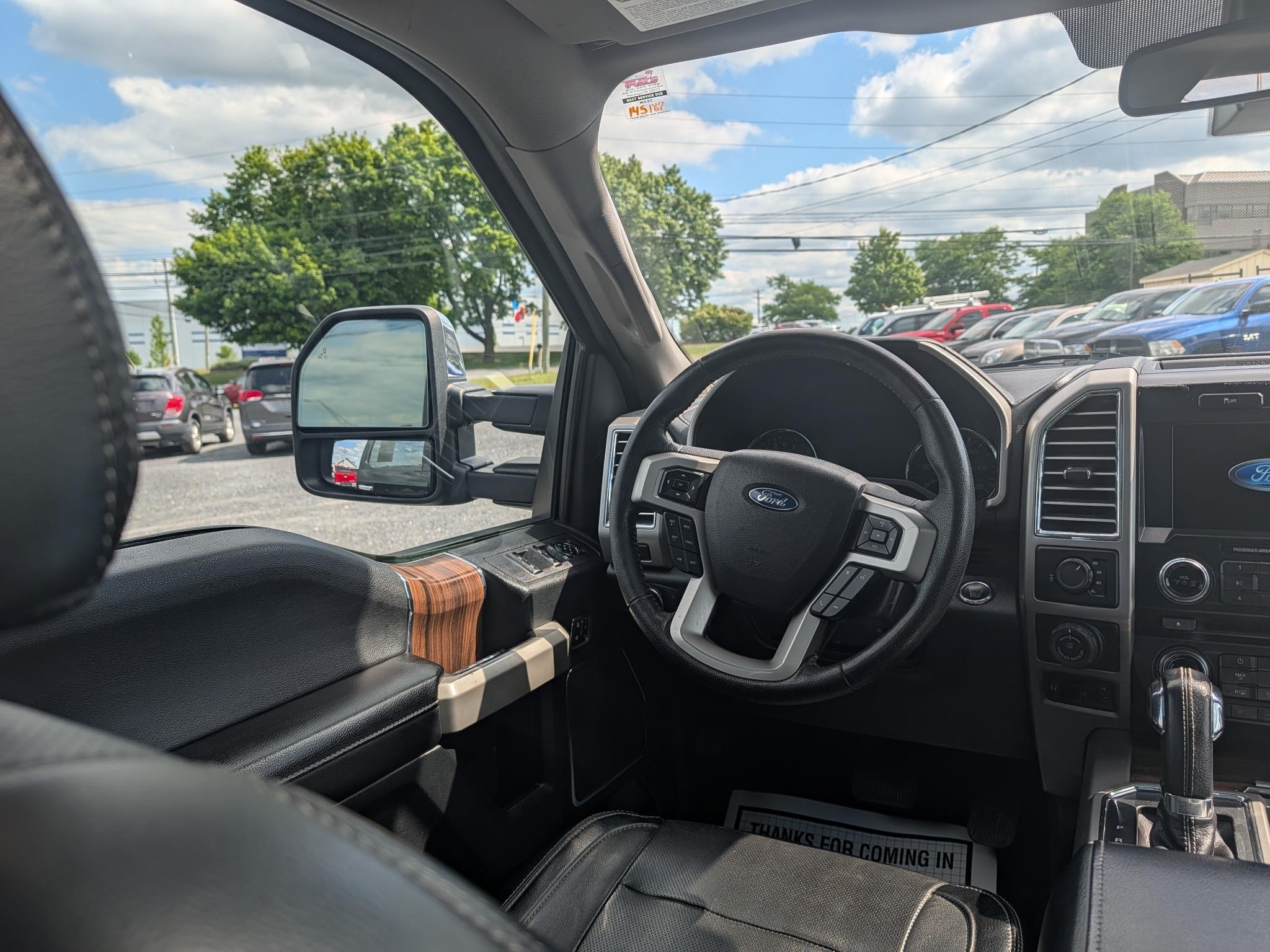 Ford F-150 Lariat SuperCrew 5.5-ft. Bed 4WD 2016