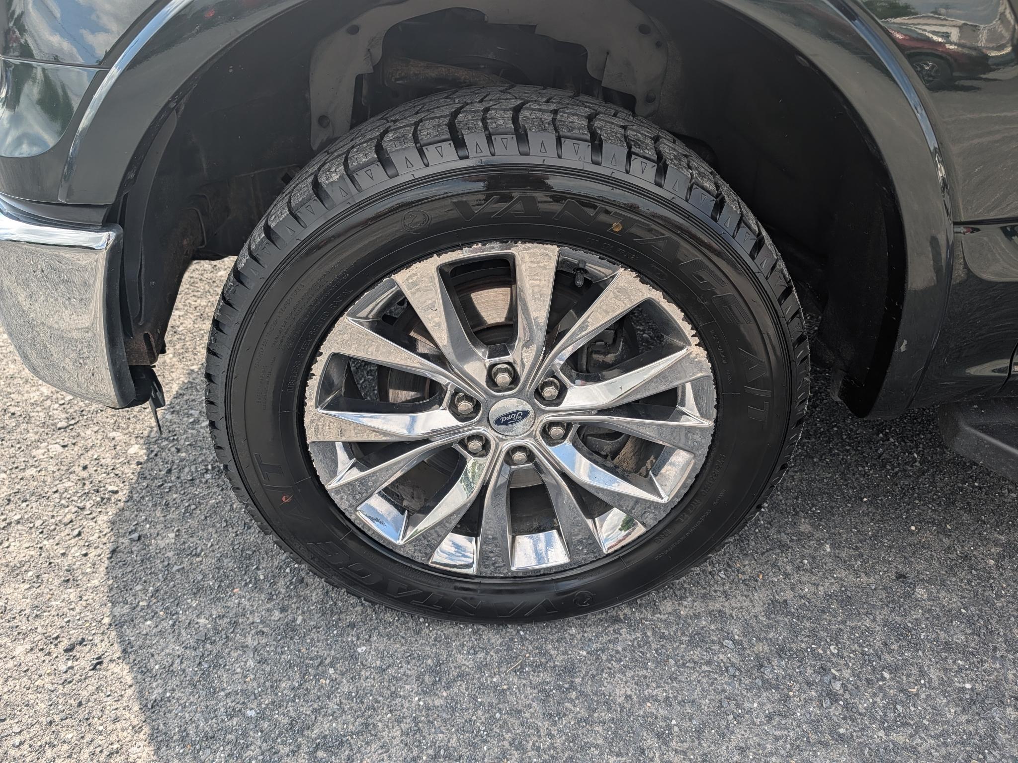 Ford F-150 Lariat SuperCrew 5.5-ft. Bed 4WD 2016