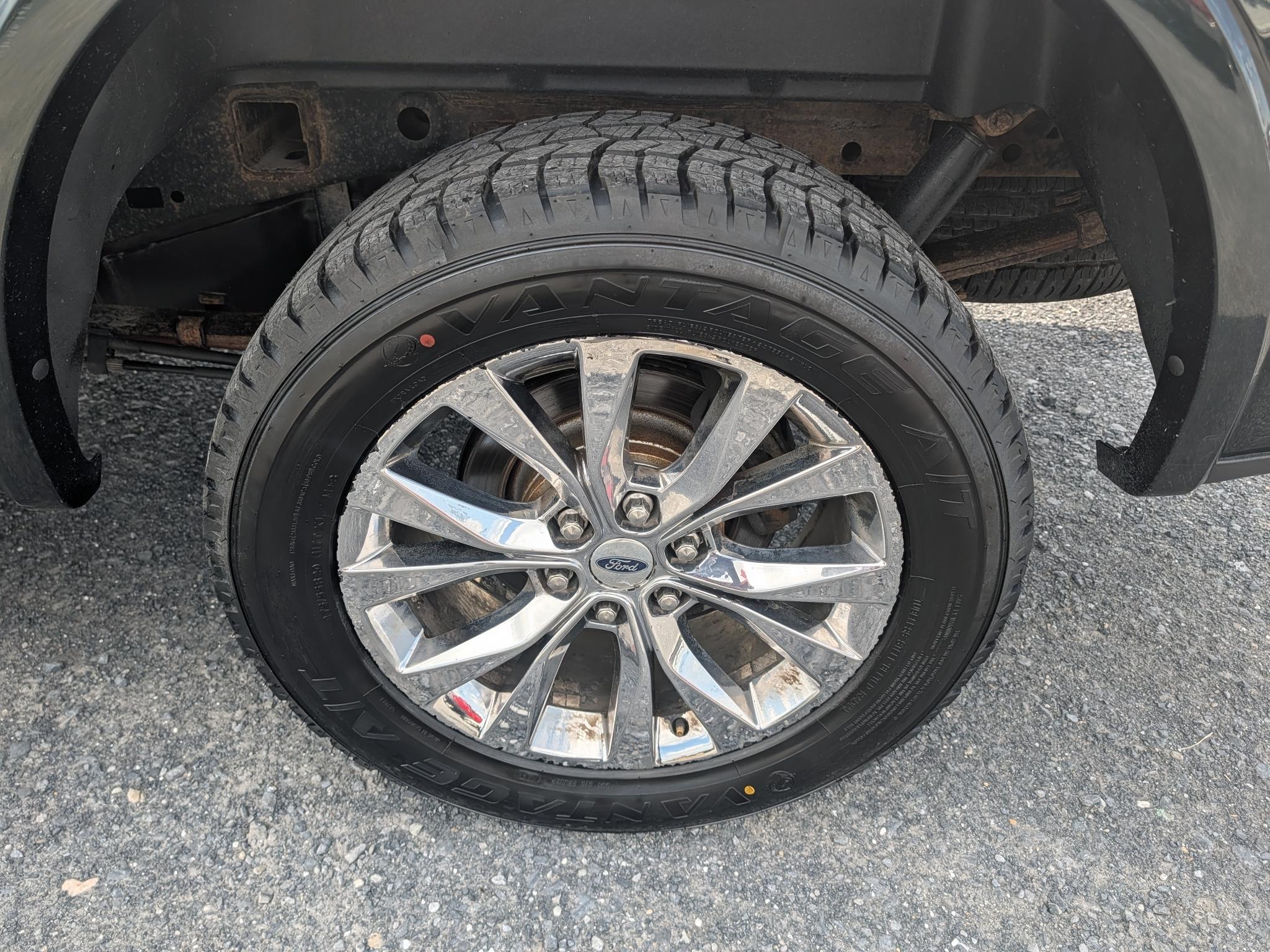 Ford F-150 Lariat SuperCrew 5.5-ft. Bed 4WD 2016