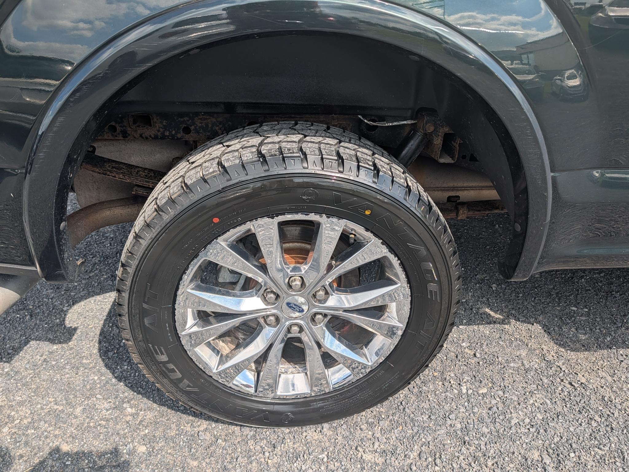 Ford F-150 Lariat SuperCrew 5.5-ft. Bed 4WD 2016