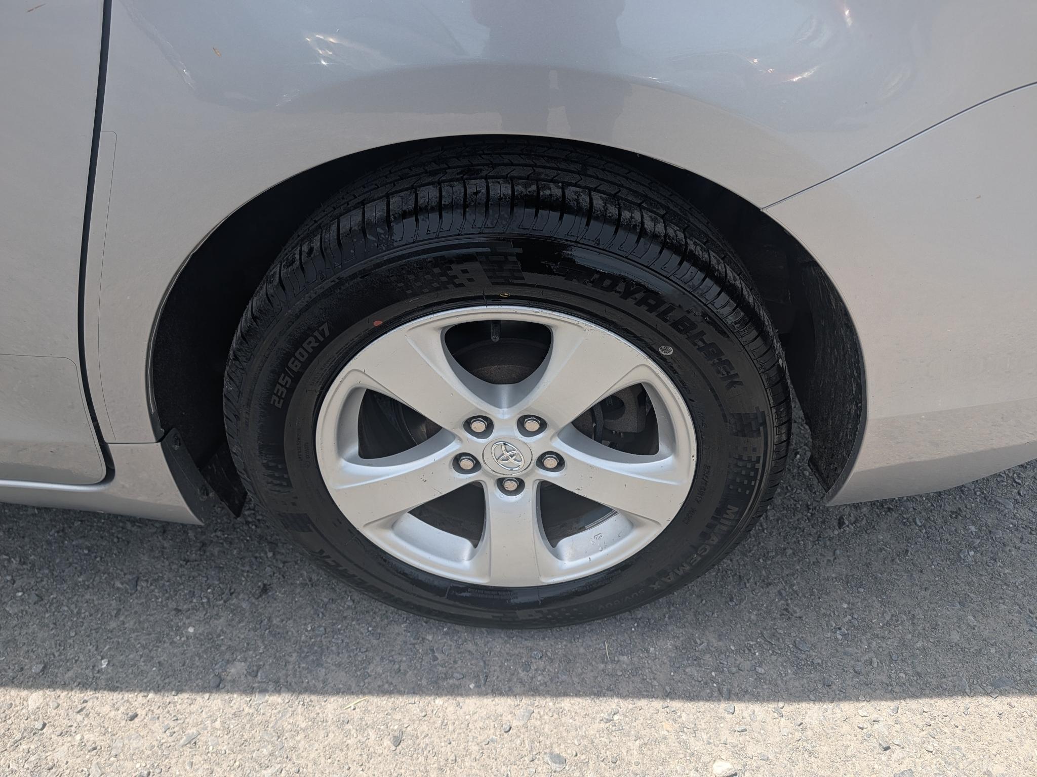 Toyota Sienna LE 8-Passenger 2017