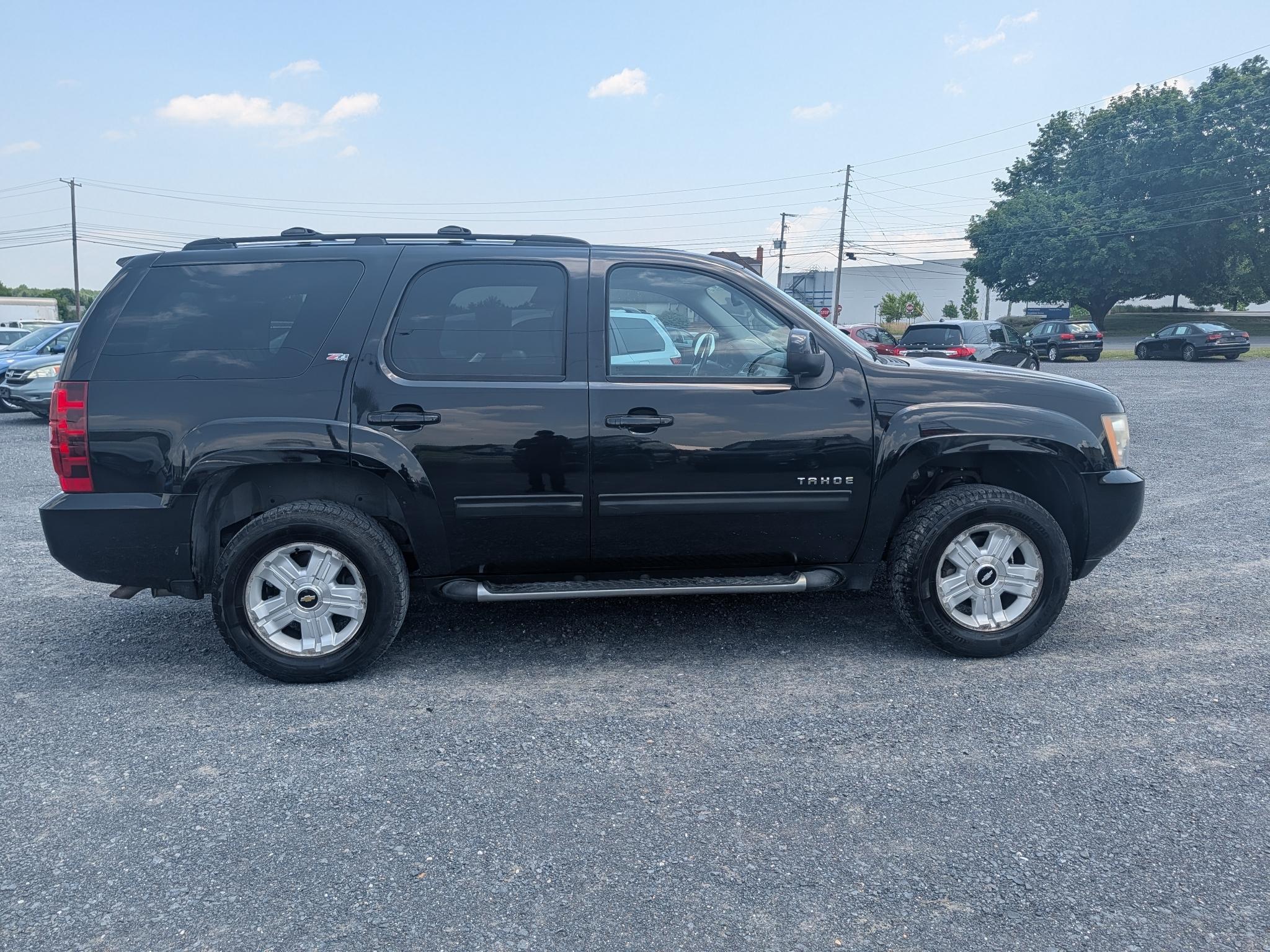 Chevrolet Tahoe Z71 4D SUV 4WD 2011