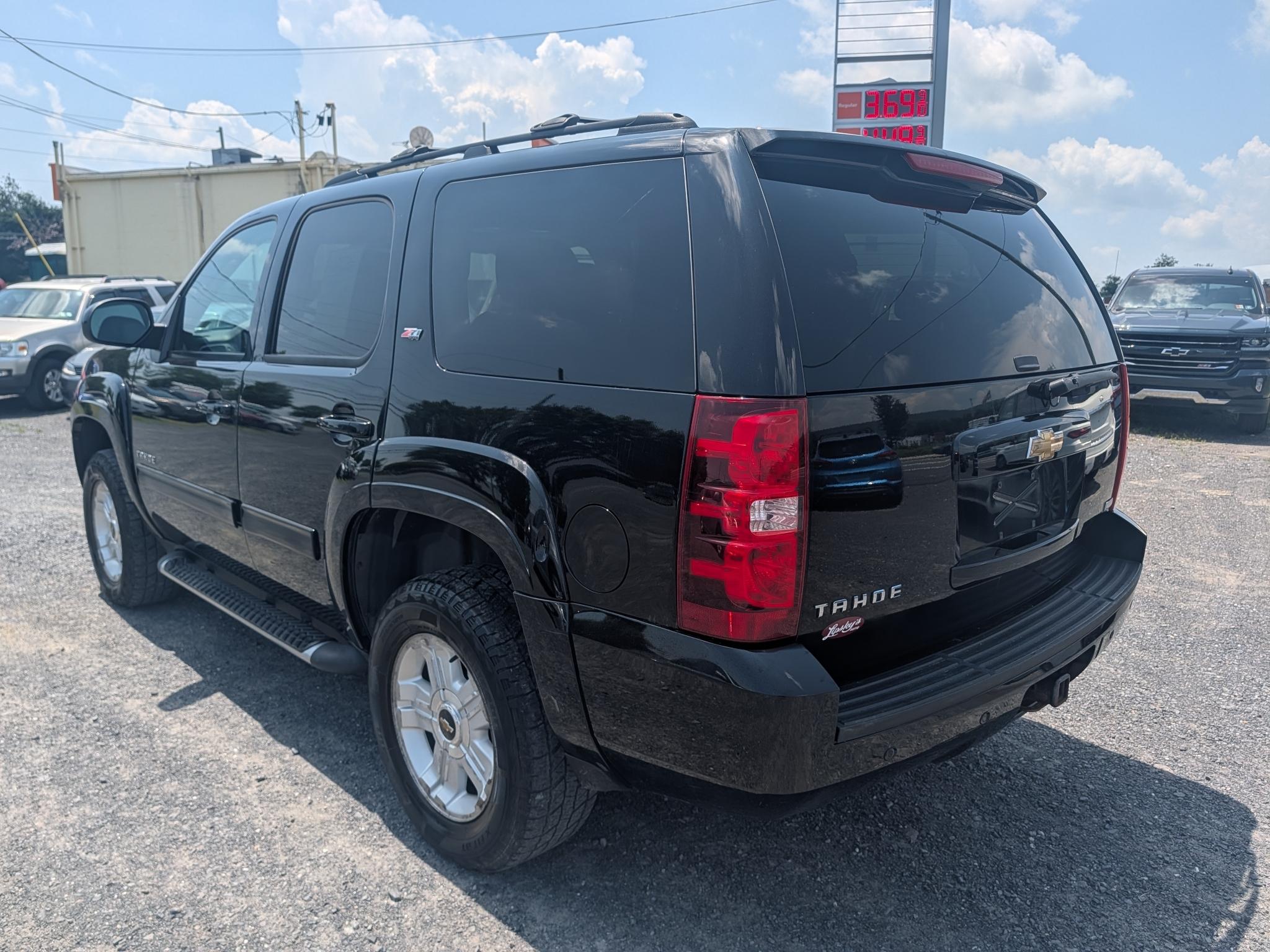 Chevrolet Tahoe Z71 4D SUV 4WD 2011
