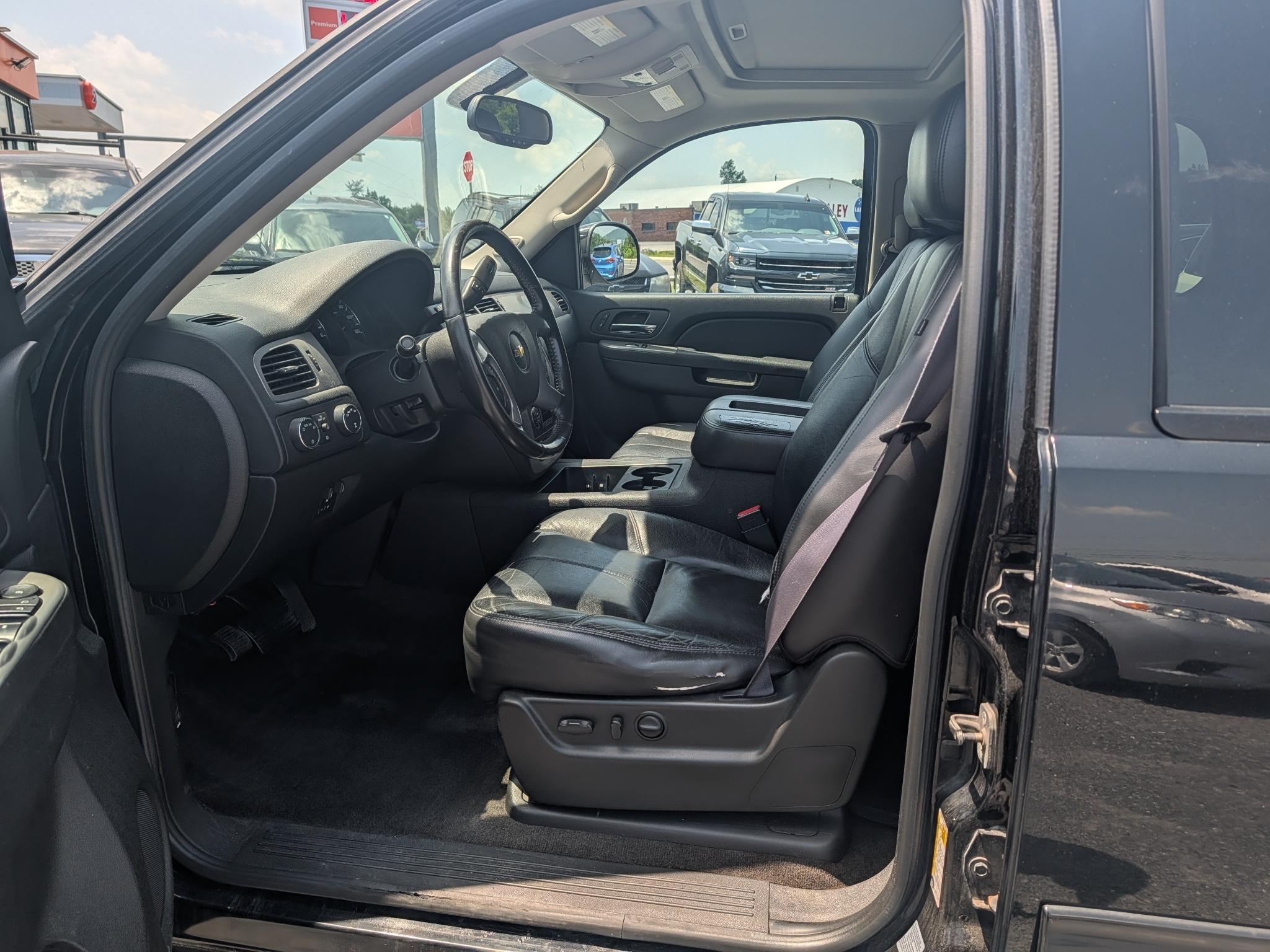 Chevrolet Tahoe Z71 4D SUV 4WD 2011
