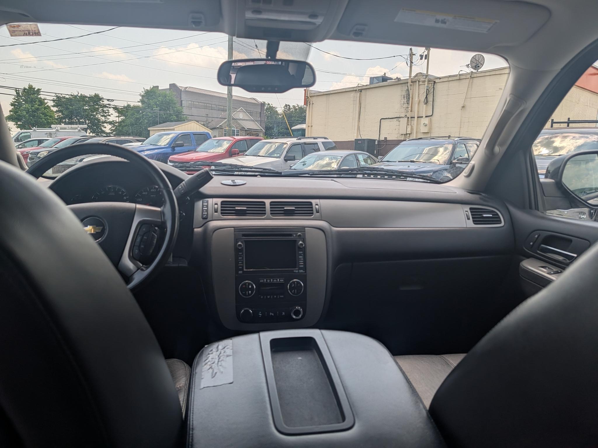 Chevrolet Tahoe Z71 4D SUV 4WD 2011