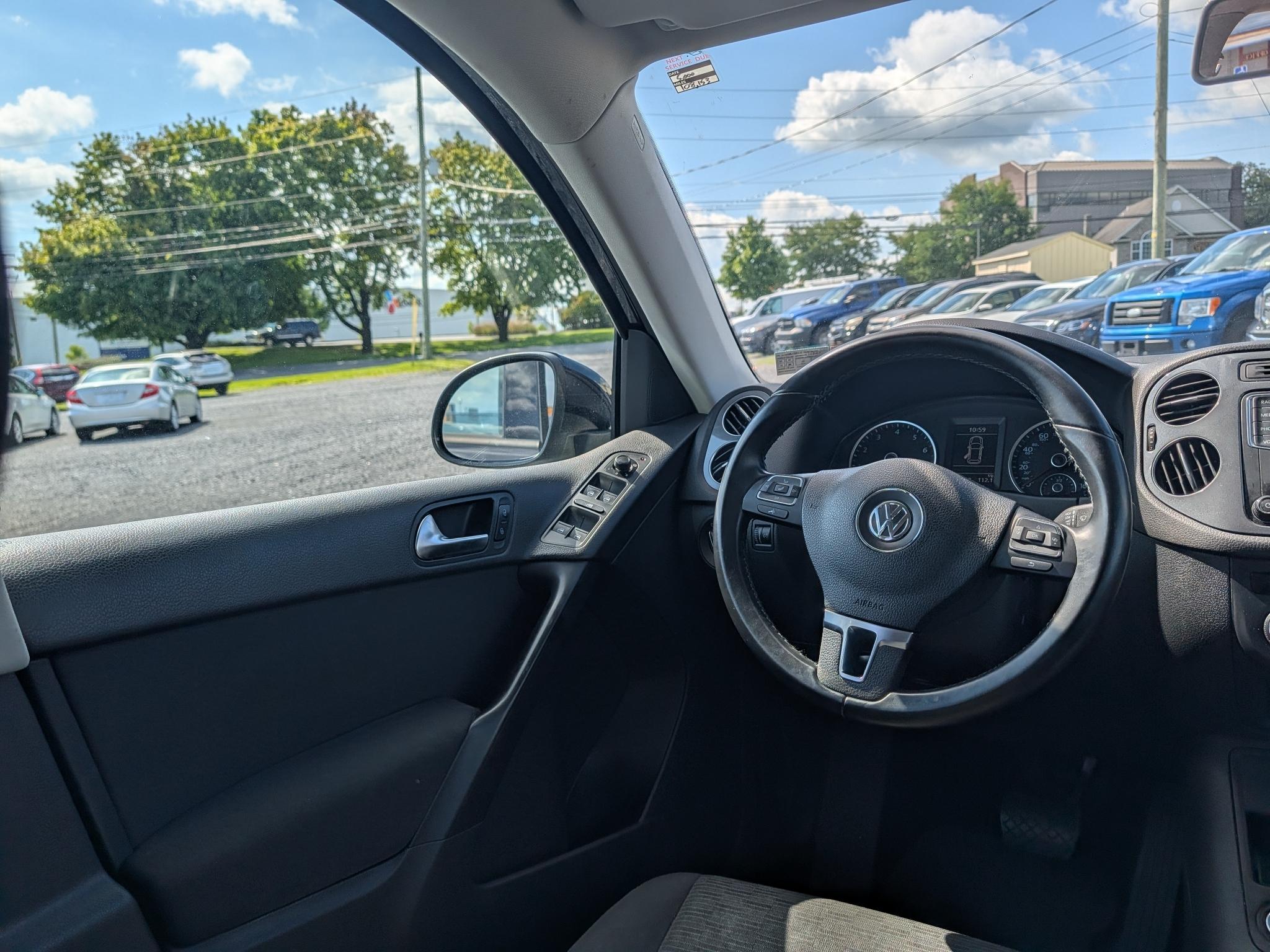 2018 Volkswagen Tiguan Limited Base - Photo 9