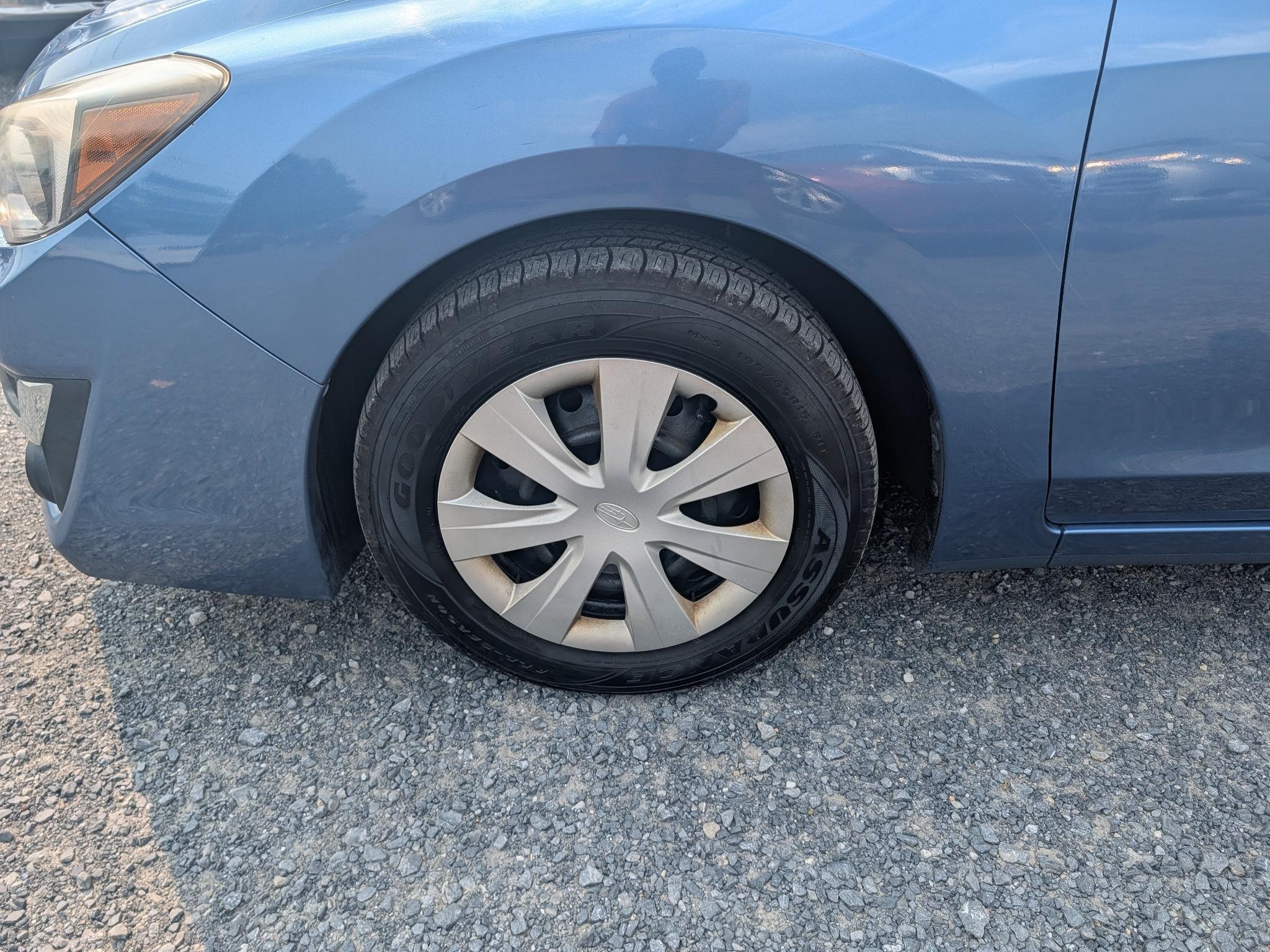 Subaru Impreza 2.0i PZEV CVT 5-Door 2015