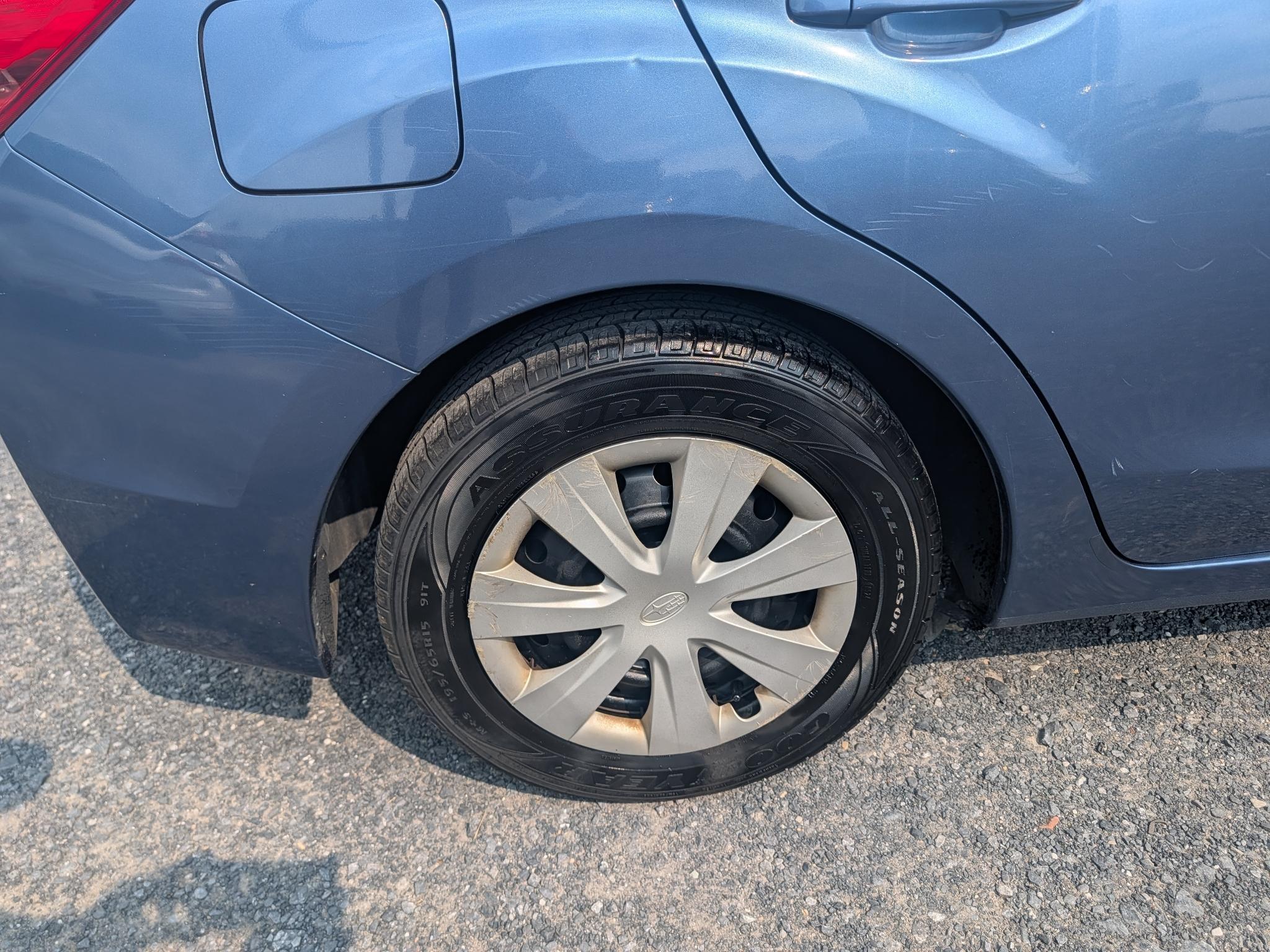 Subaru Impreza 2.0i PZEV CVT 5-Door 2015