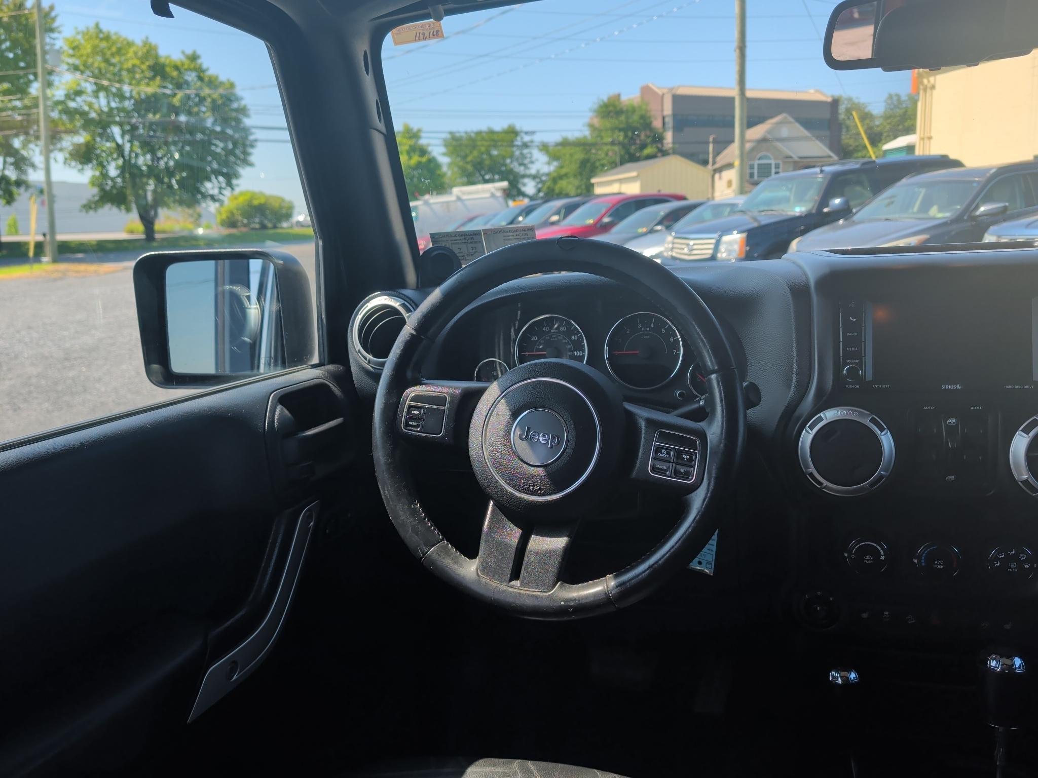 Jeep Wrangler Unlimited Sahara 4WD 2013