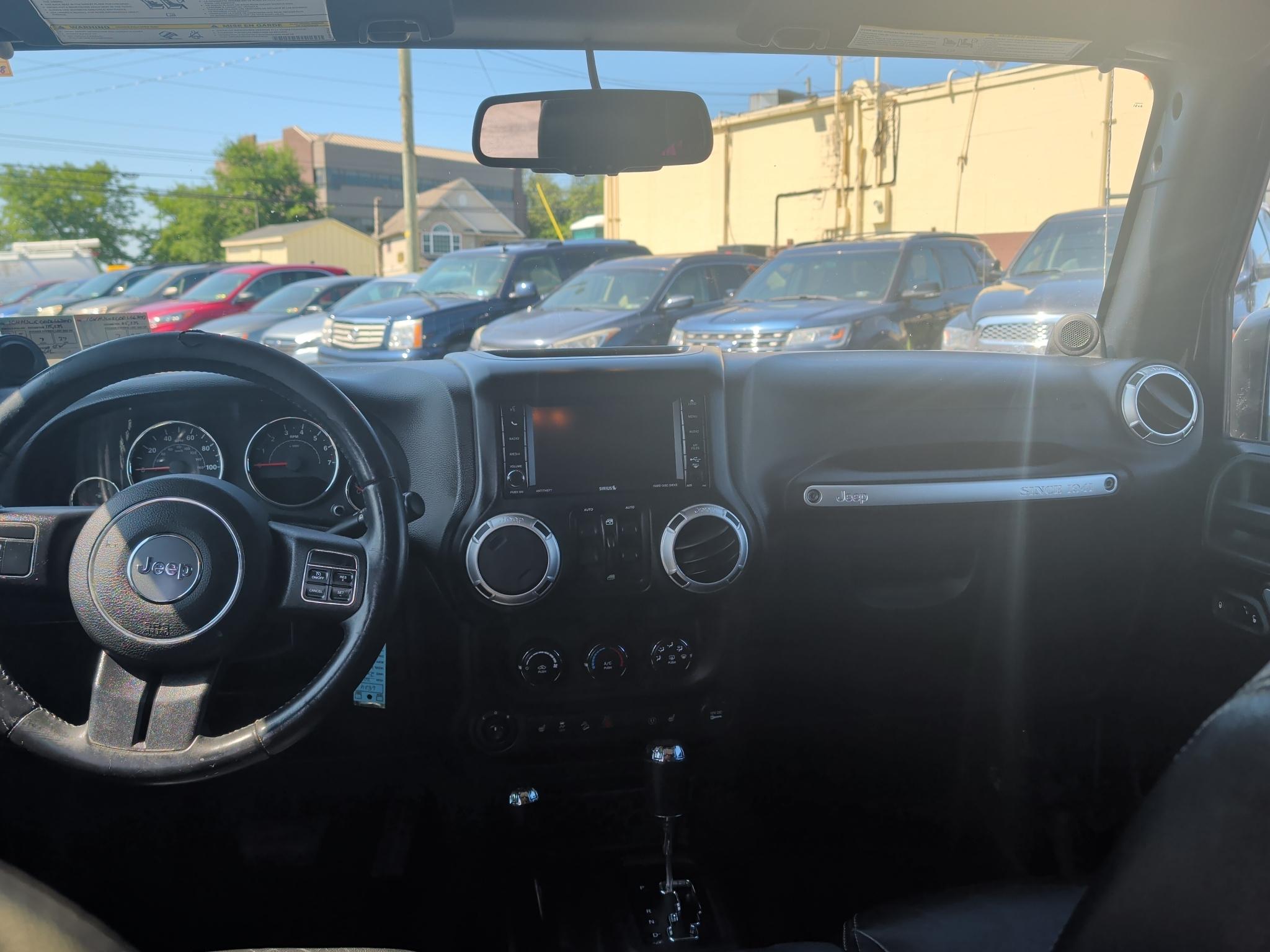Jeep Wrangler Unlimited Sahara 4WD 2013