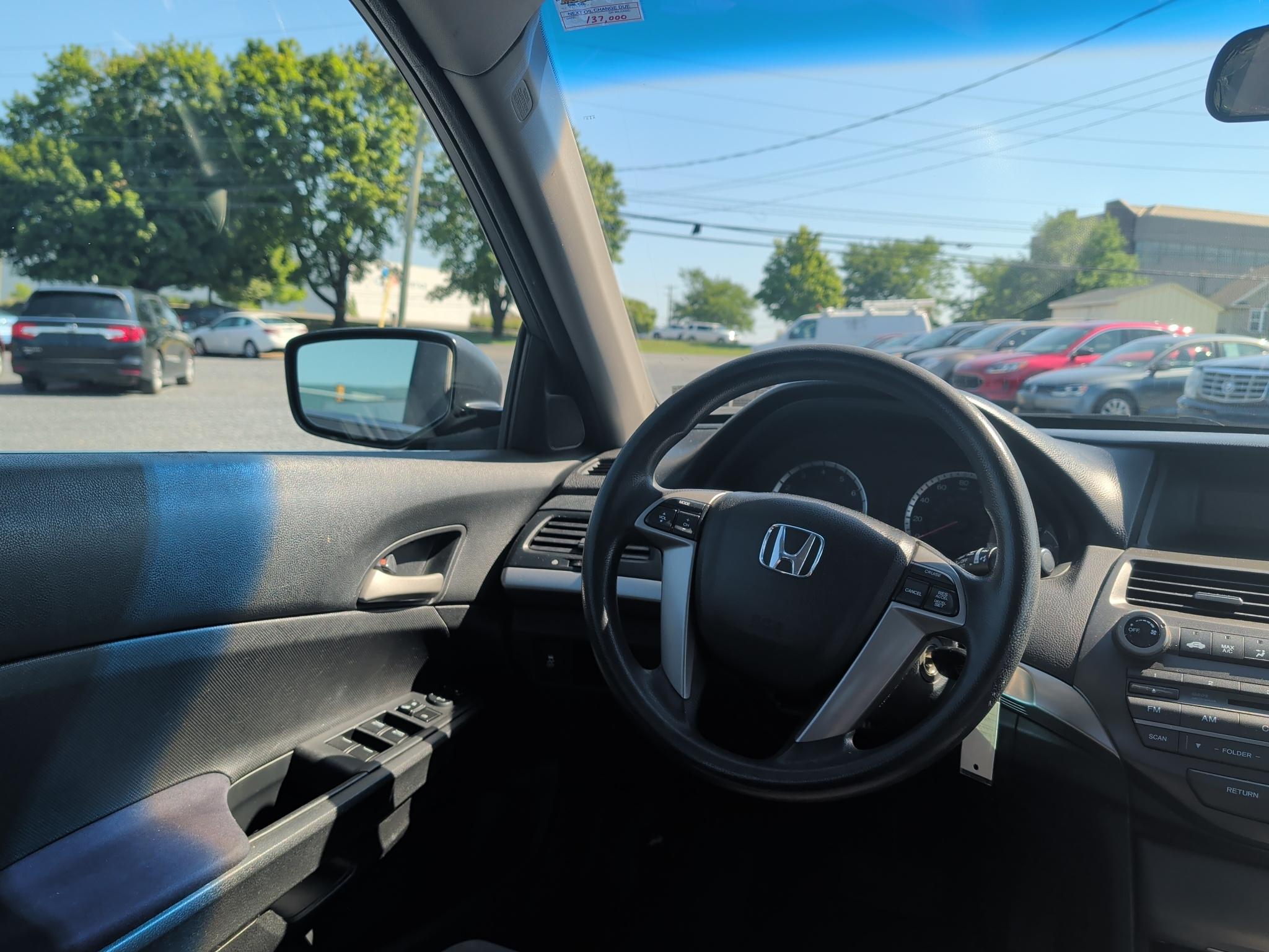 Honda Accord LX-P Sedan AT 2012