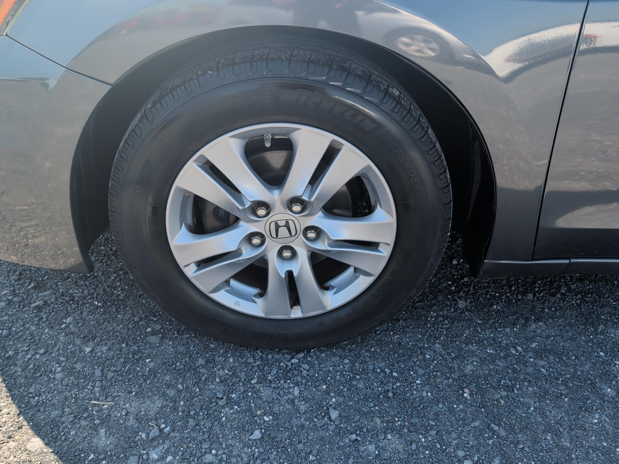 Honda Accord LX-P Sedan AT 2012