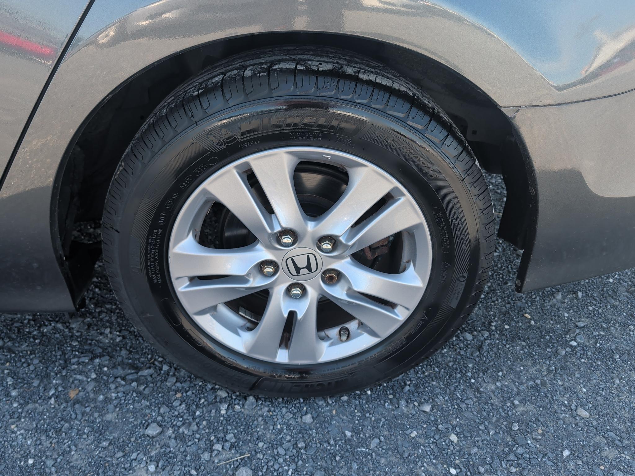Honda Accord LX-P Sedan AT 2012
