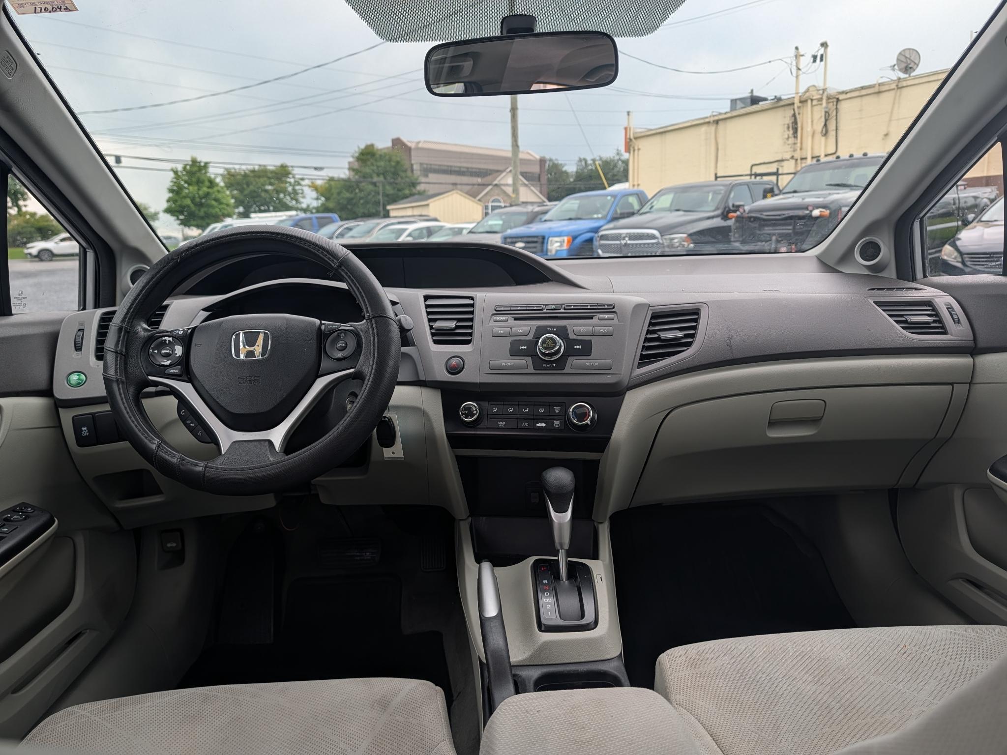 Honda Civic EX Sedan 5-Speed AT 2012