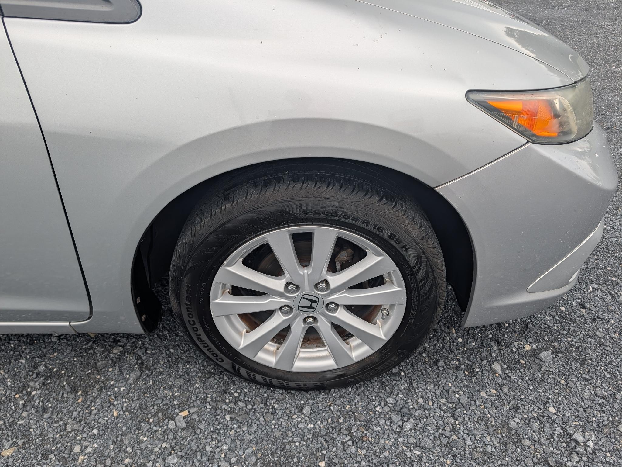 Honda Civic EX Sedan 5-Speed AT 2012